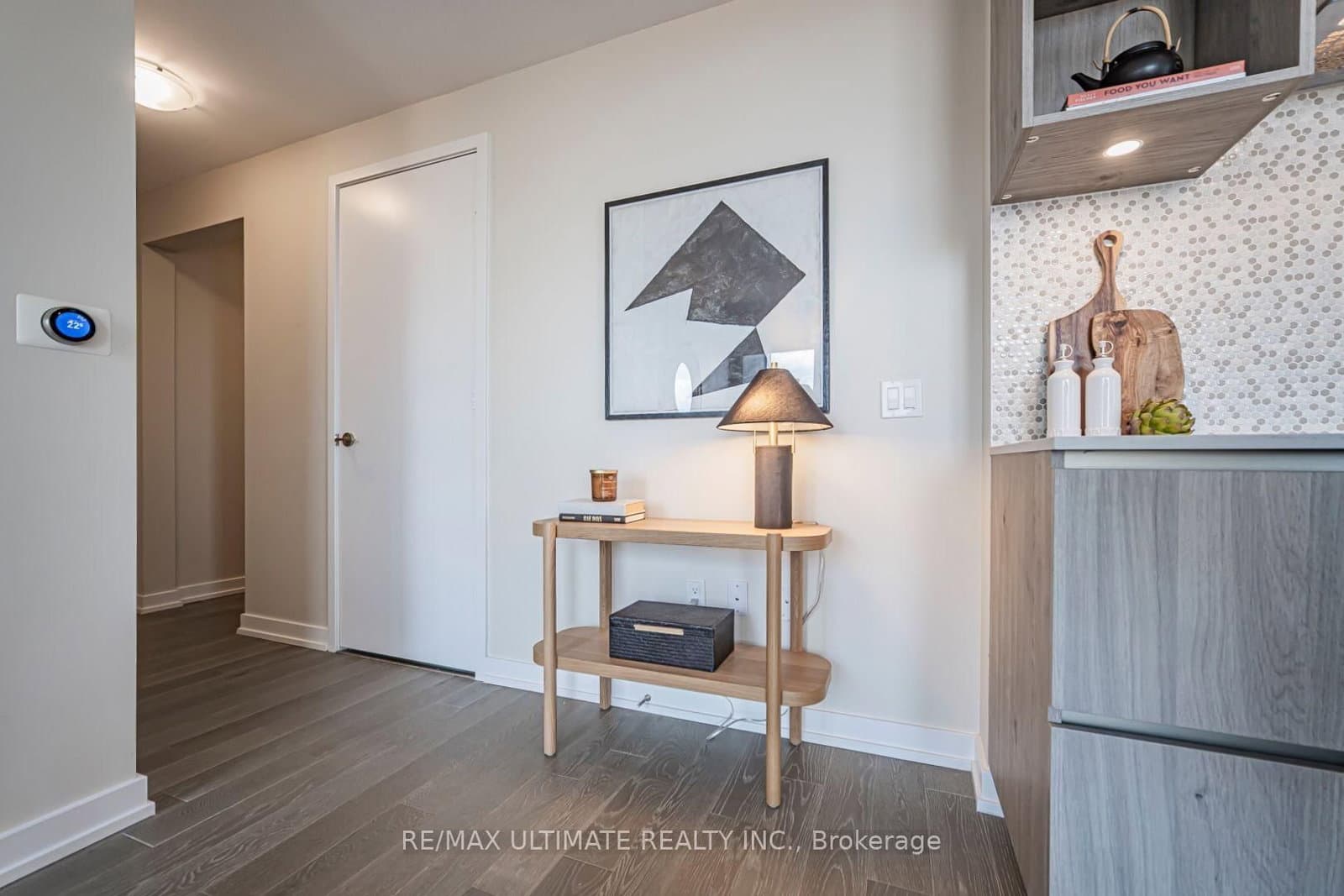 1 Yorkville Avenue, Unit 1208 thumbnail 14
