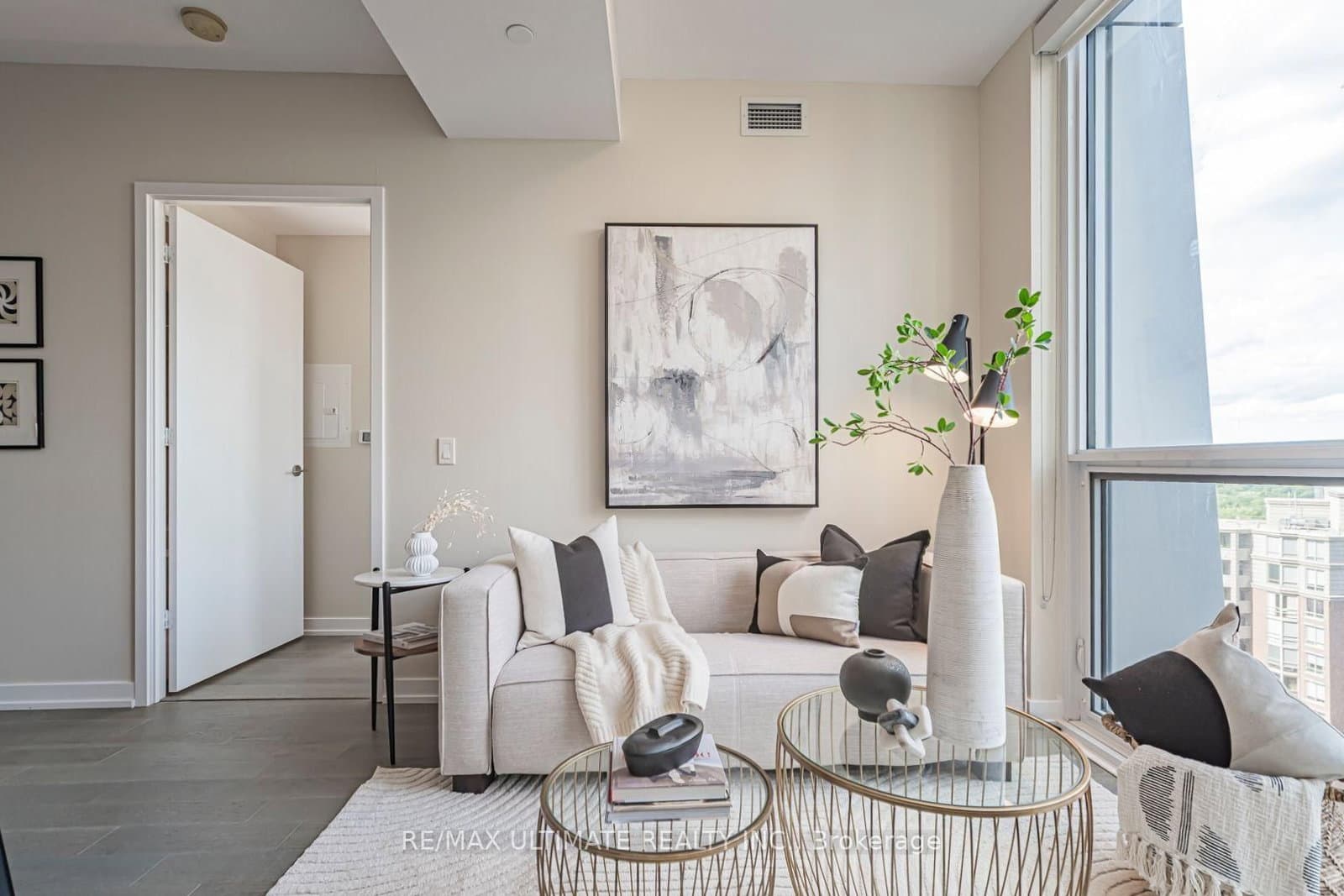 1 Yorkville Avenue, Unit 1208 thumbnail 18
