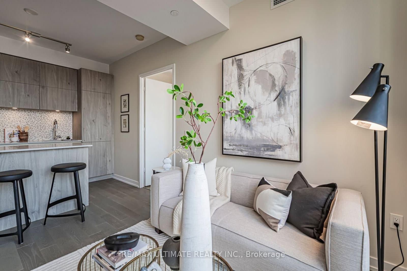 1 Yorkville Avenue, Unit 1208 thumbnail 19