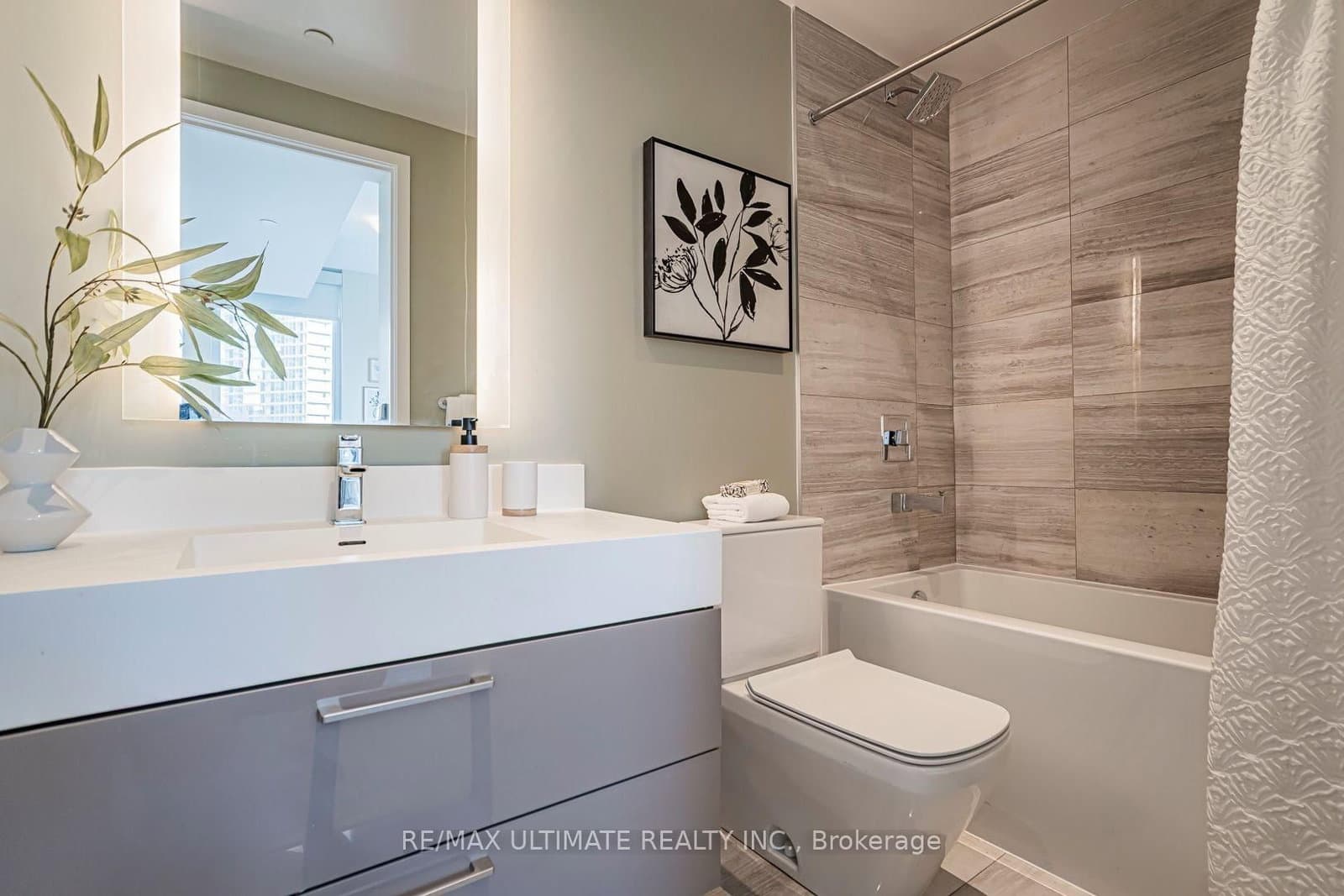 1 Yorkville Avenue, Unit 1208 thumbnail 24