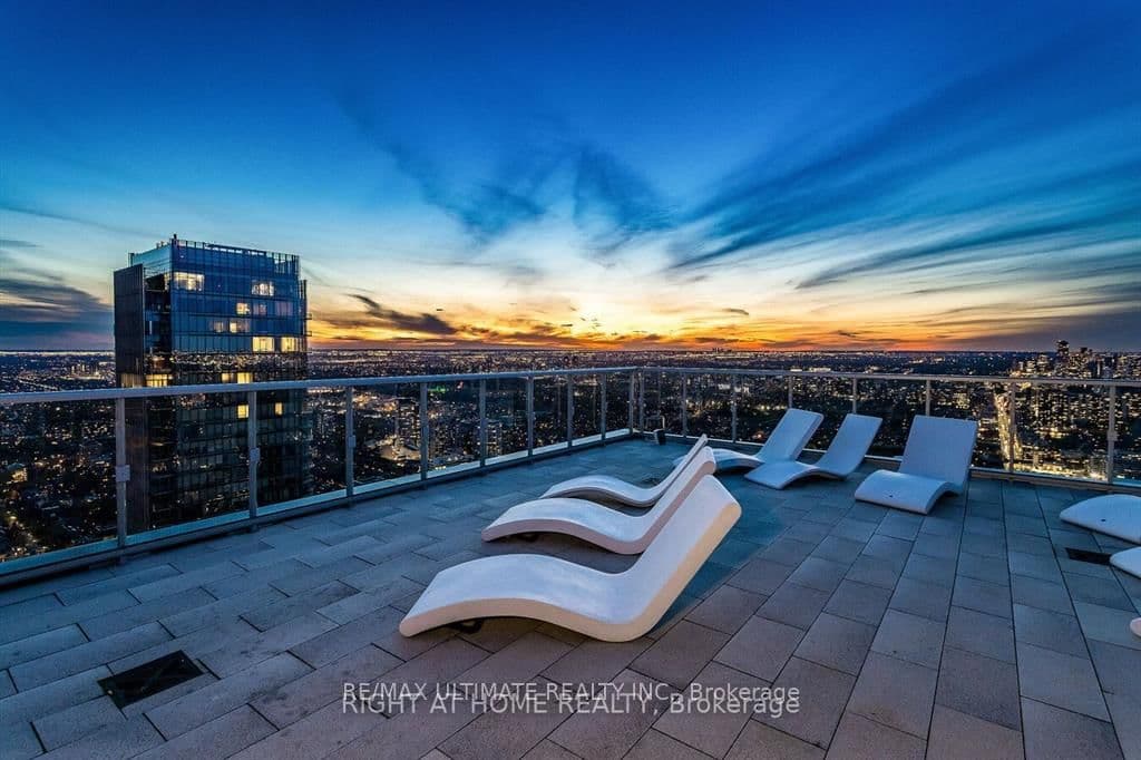 1 Yorkville Avenue, Unit 1208 thumbnail 31