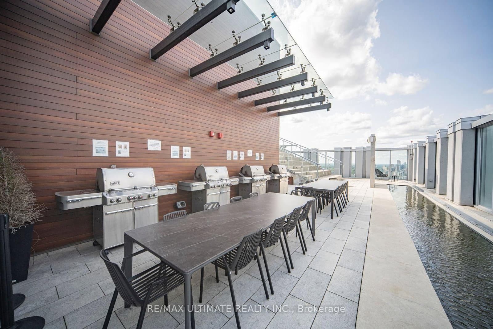 1 Yorkville Avenue, Unit 1208 thumbnail 33