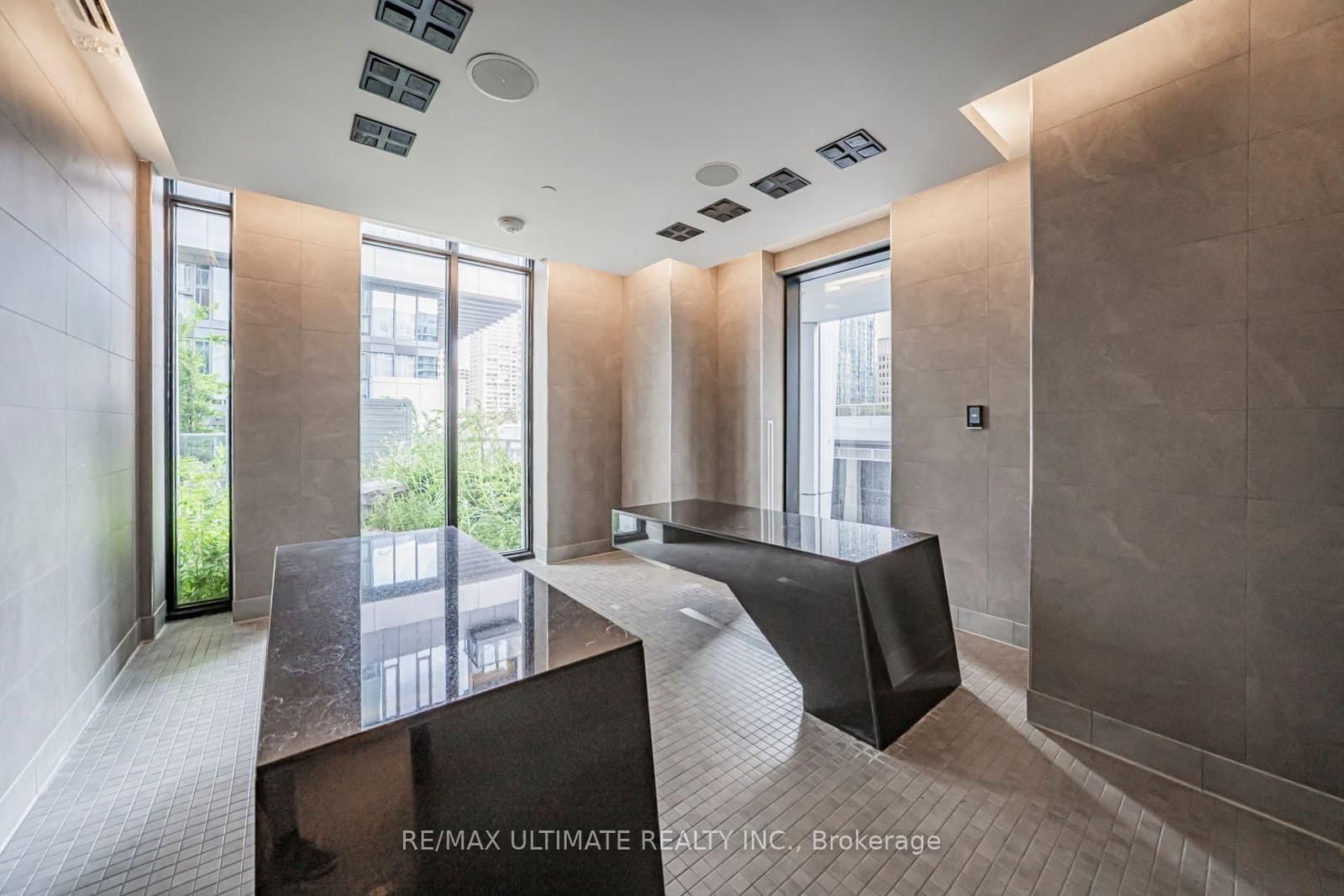 1 Yorkville Avenue, Unit 1208 thumbnail 41