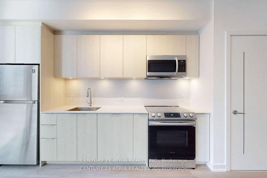357 King Street W, Unit 1005 thumbnail 10