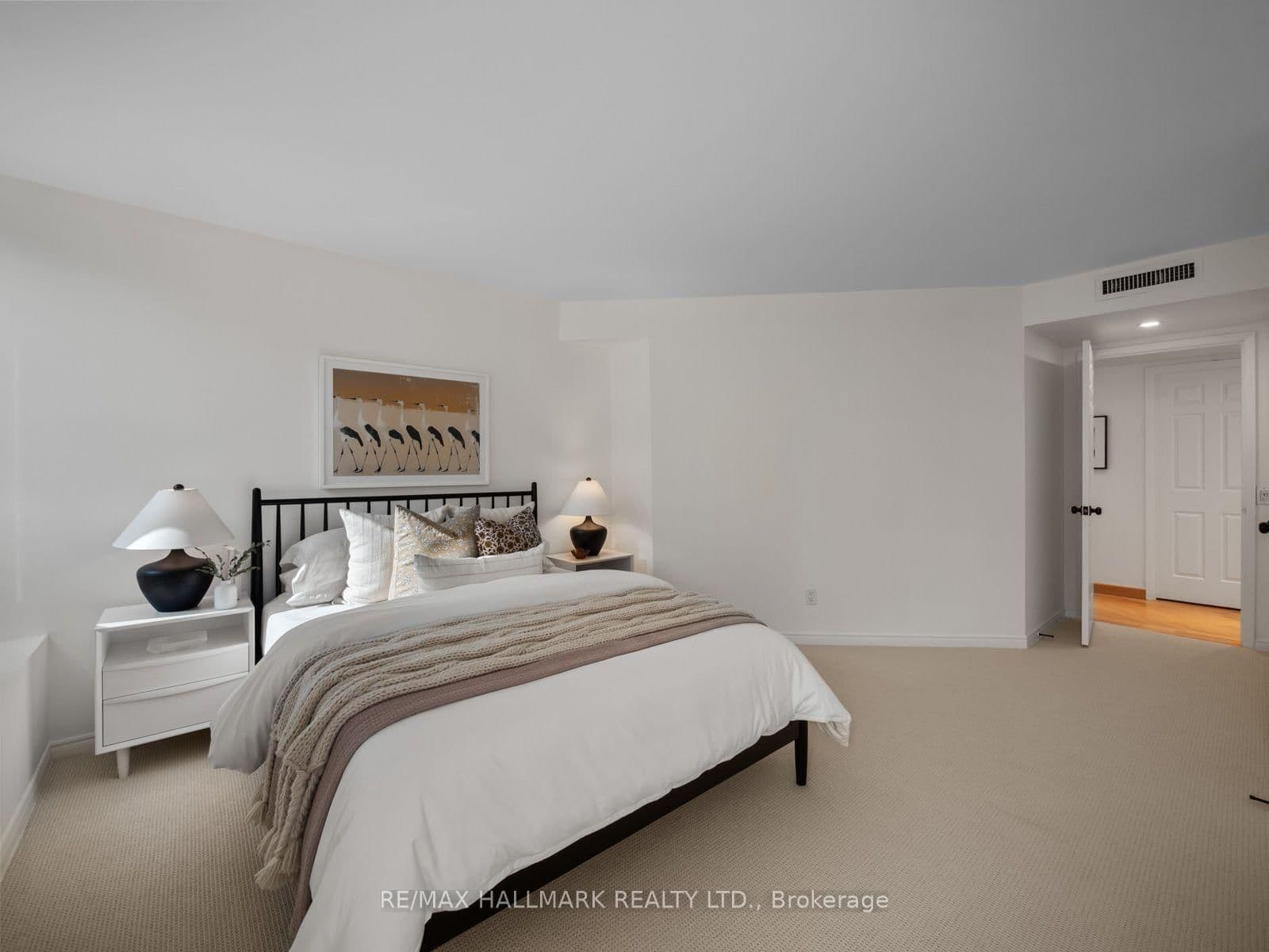 25 George Street, Unit 305 thumbnail 32