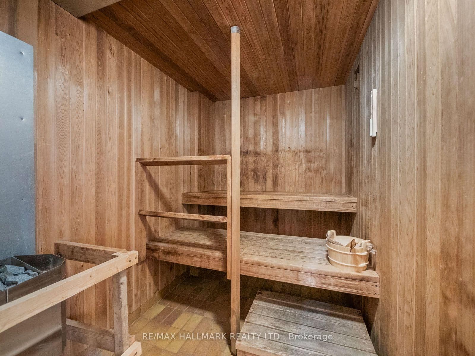 25 George Street, Unit 305 thumbnail 38