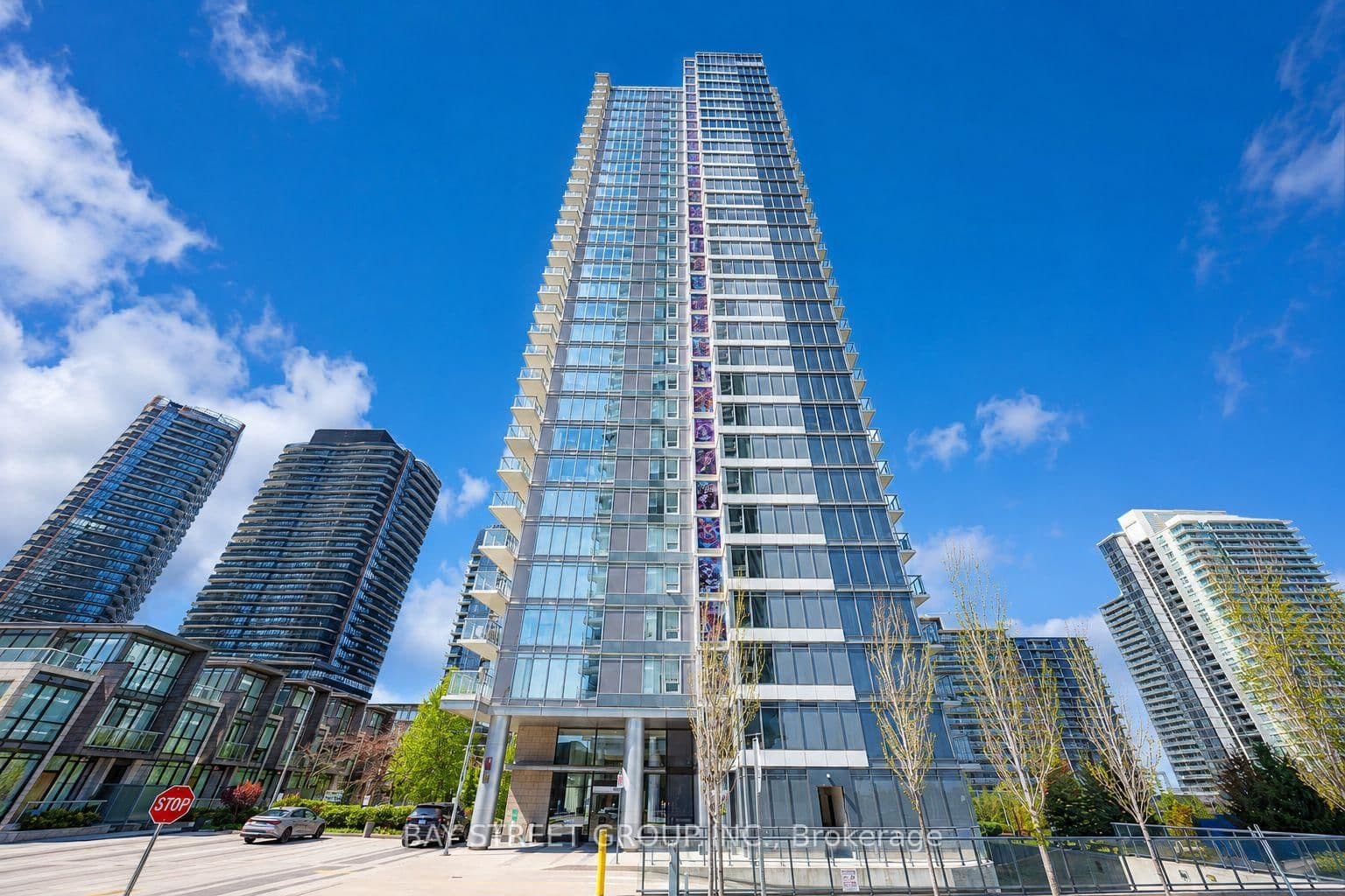 121 McMahon Drive, Unit 2906