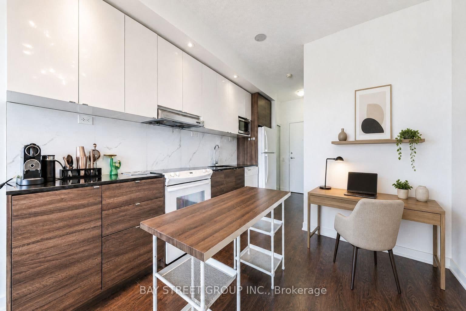 121 McMahon Drive, Unit 2906 thumbnail 10