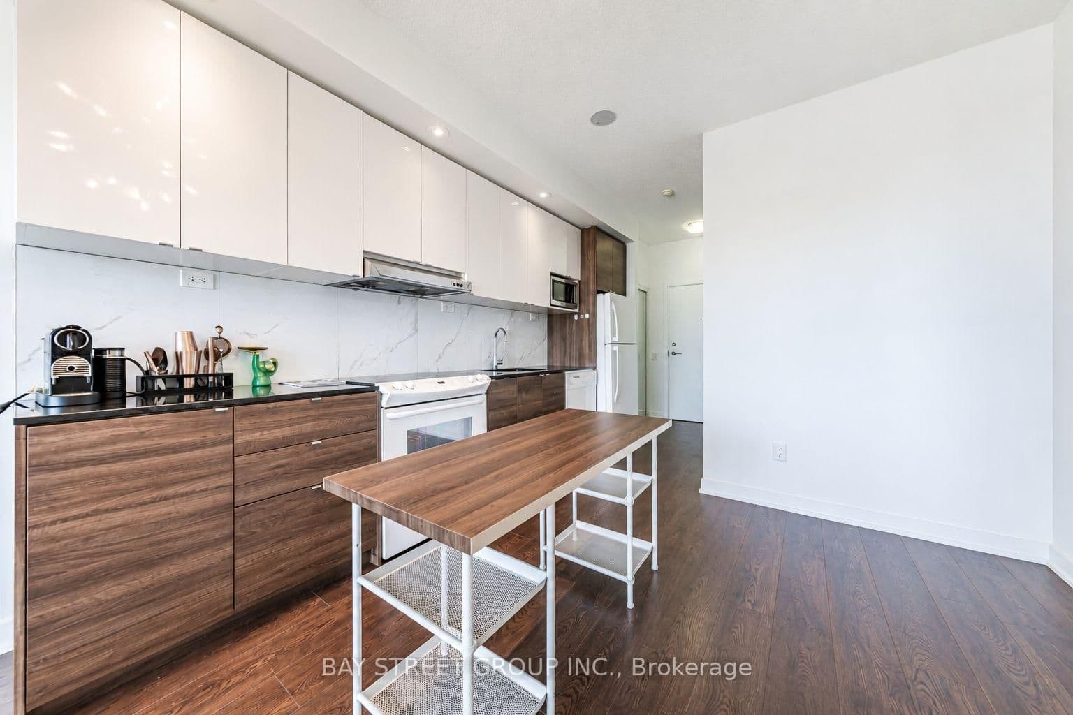 121 McMahon Drive, Unit 2906 thumbnail 15