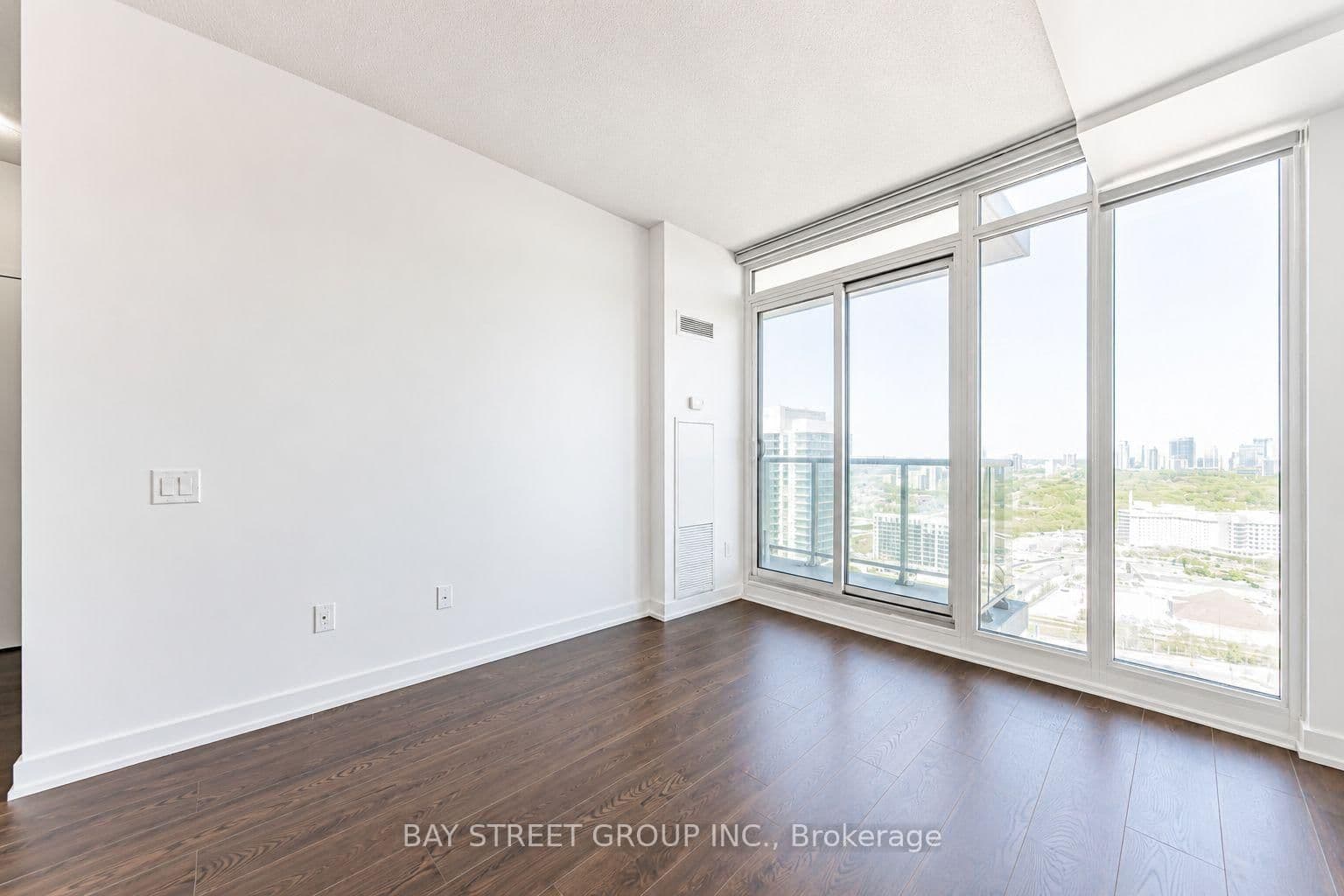 121 McMahon Drive, Unit 2906 thumbnail 19