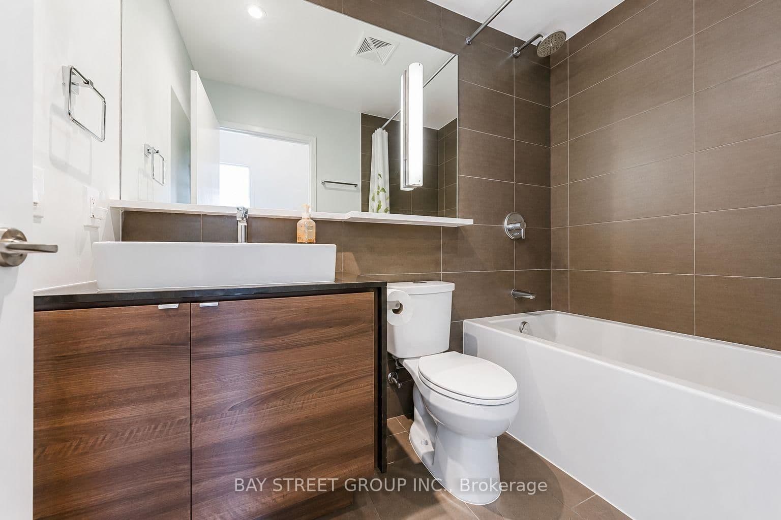 121 McMahon Drive, Unit 2906 thumbnail 28