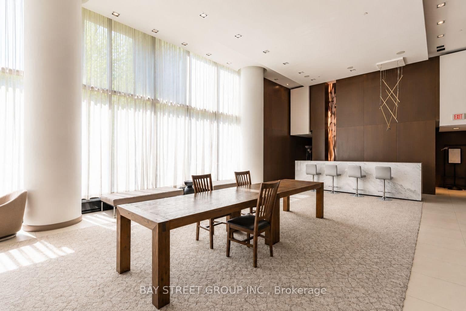 121 McMahon Drive, Unit 2906 thumbnail 34