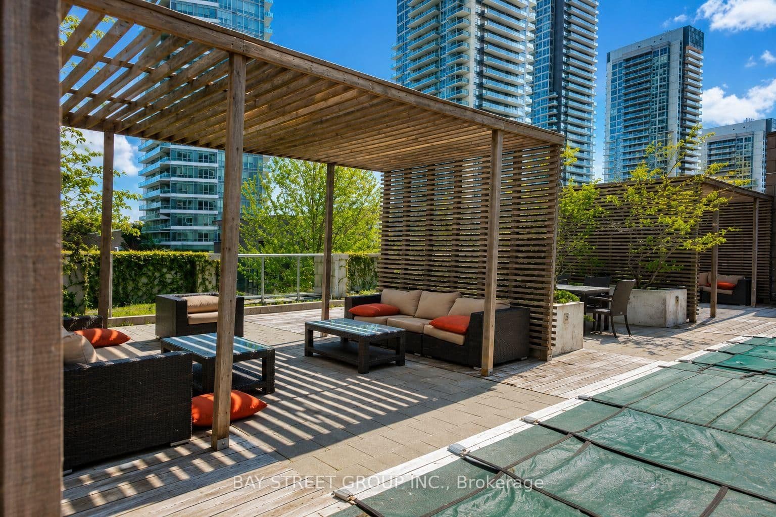 121 McMahon Drive, Unit 2906 thumbnail 4