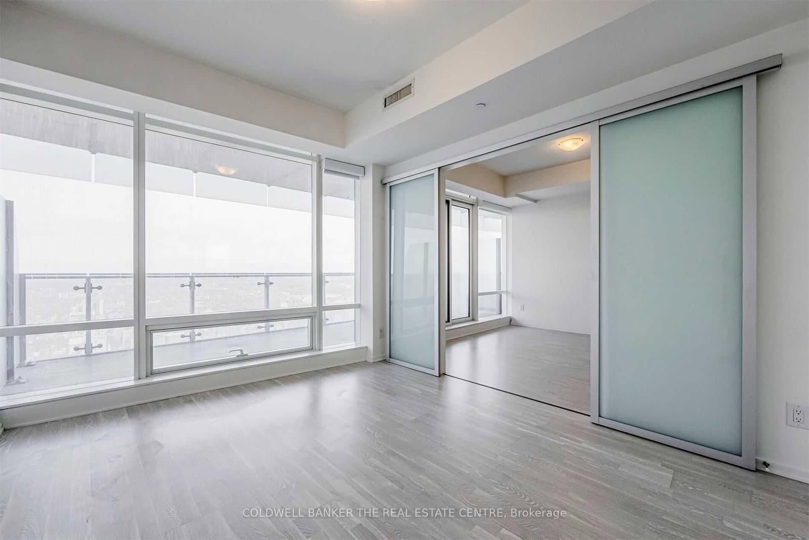 1 E Bloor Street E, Unit 6607 thumbnail 21