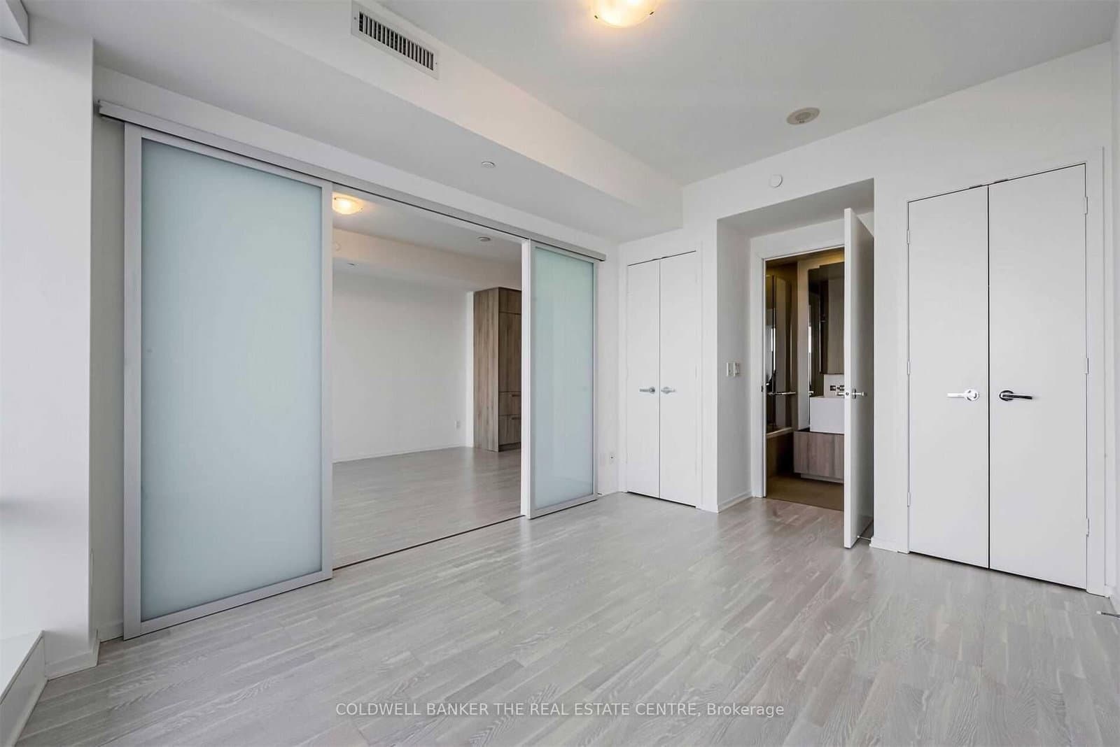 1 E Bloor Street E, Unit 6607 thumbnail 22