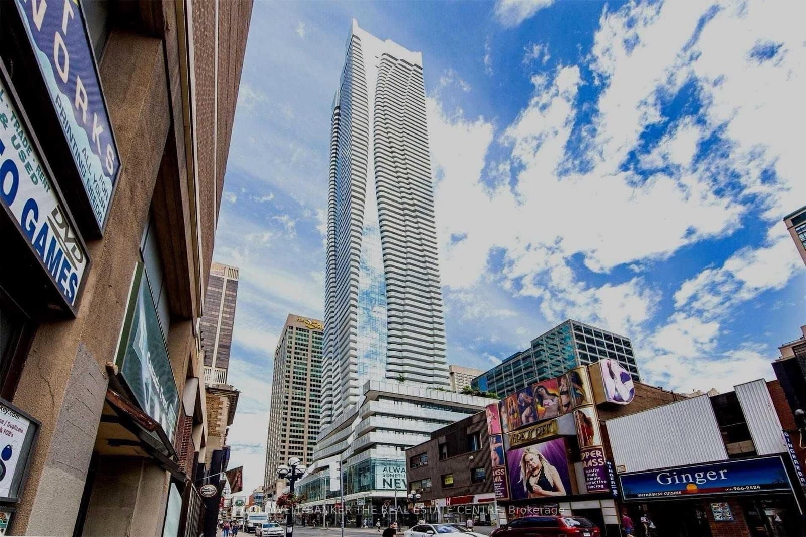 1 E Bloor Street E, Unit 6607 thumbnail 32