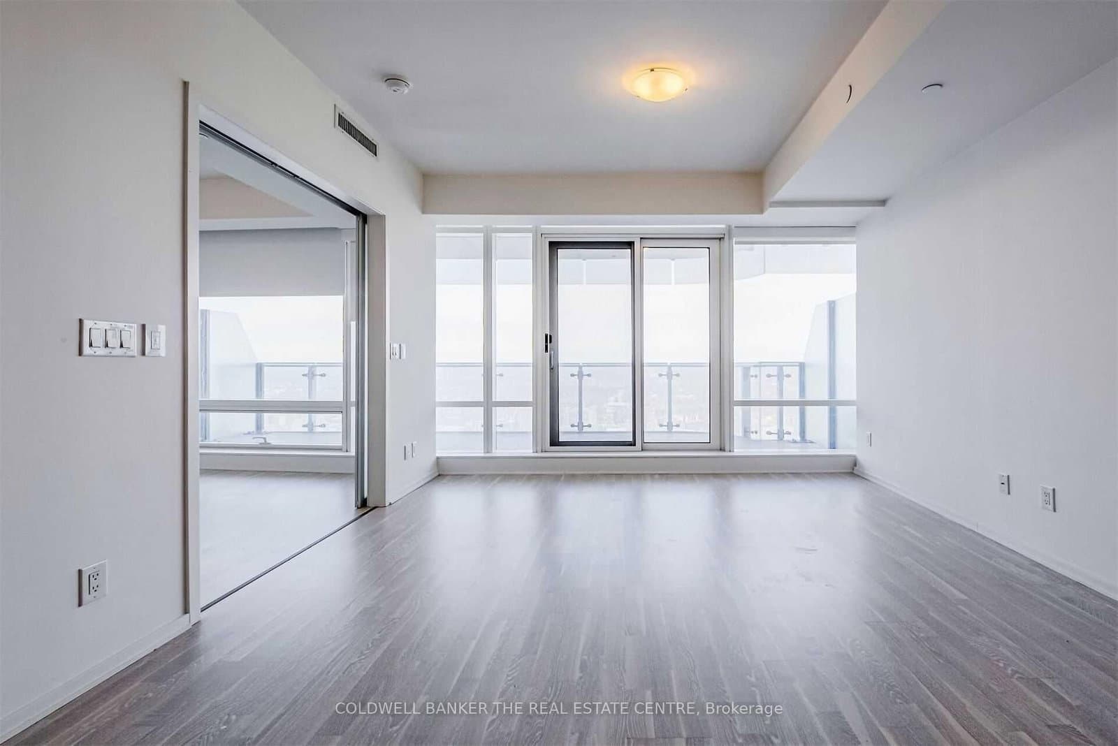 1 E Bloor Street E, Unit 6607 thumbnail 7