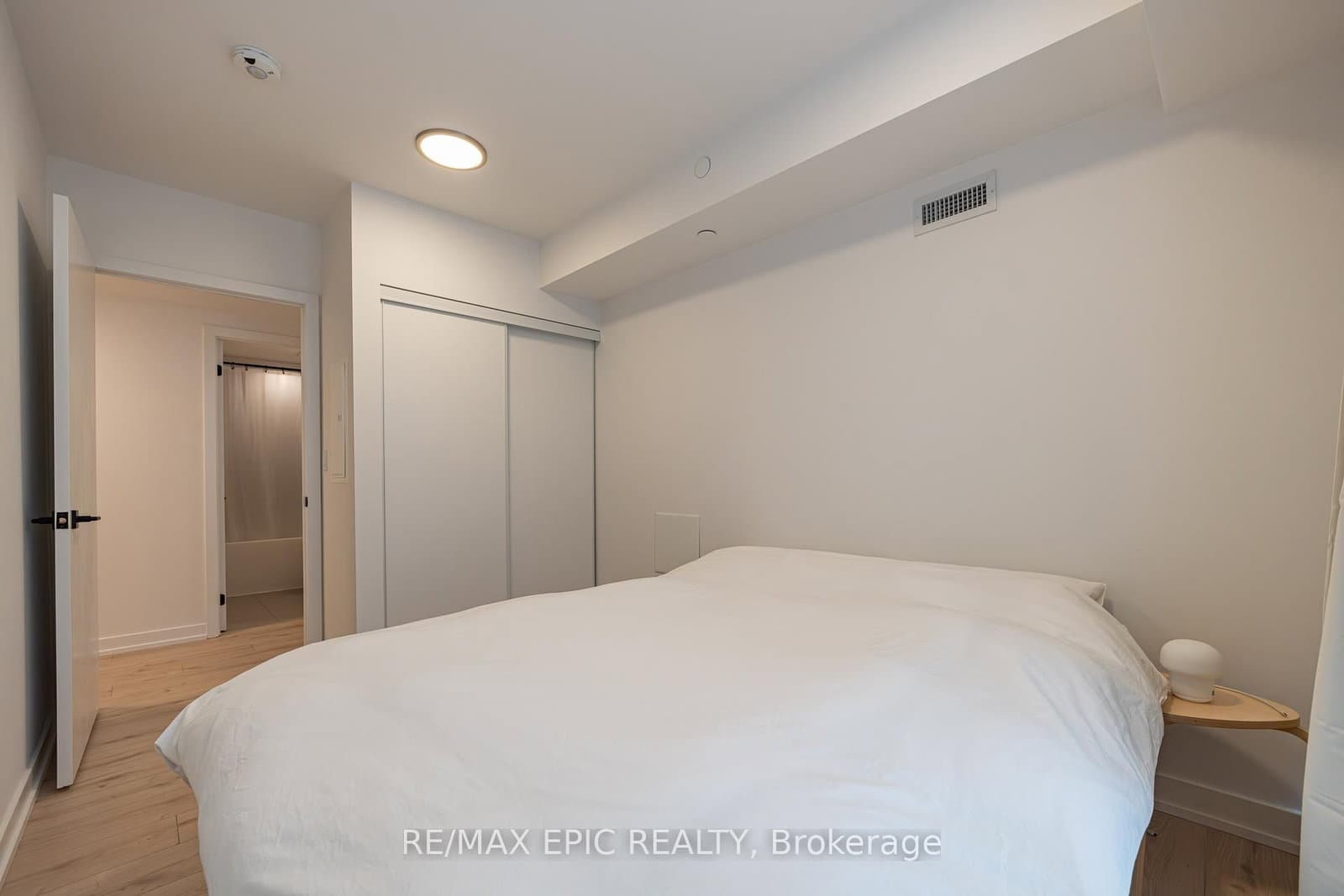2 Augusta Avenue, Unit 302 thumbnail 12
