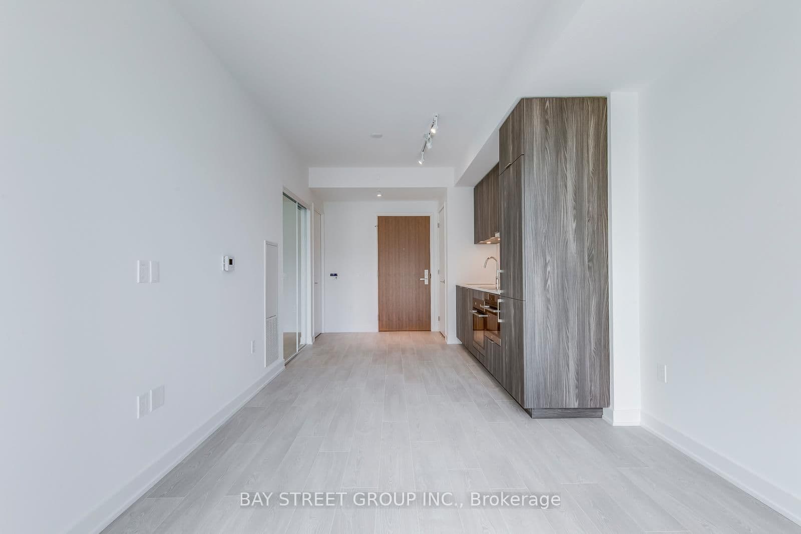 15 Queens Quay E, Unit 624 thumbnail 5
