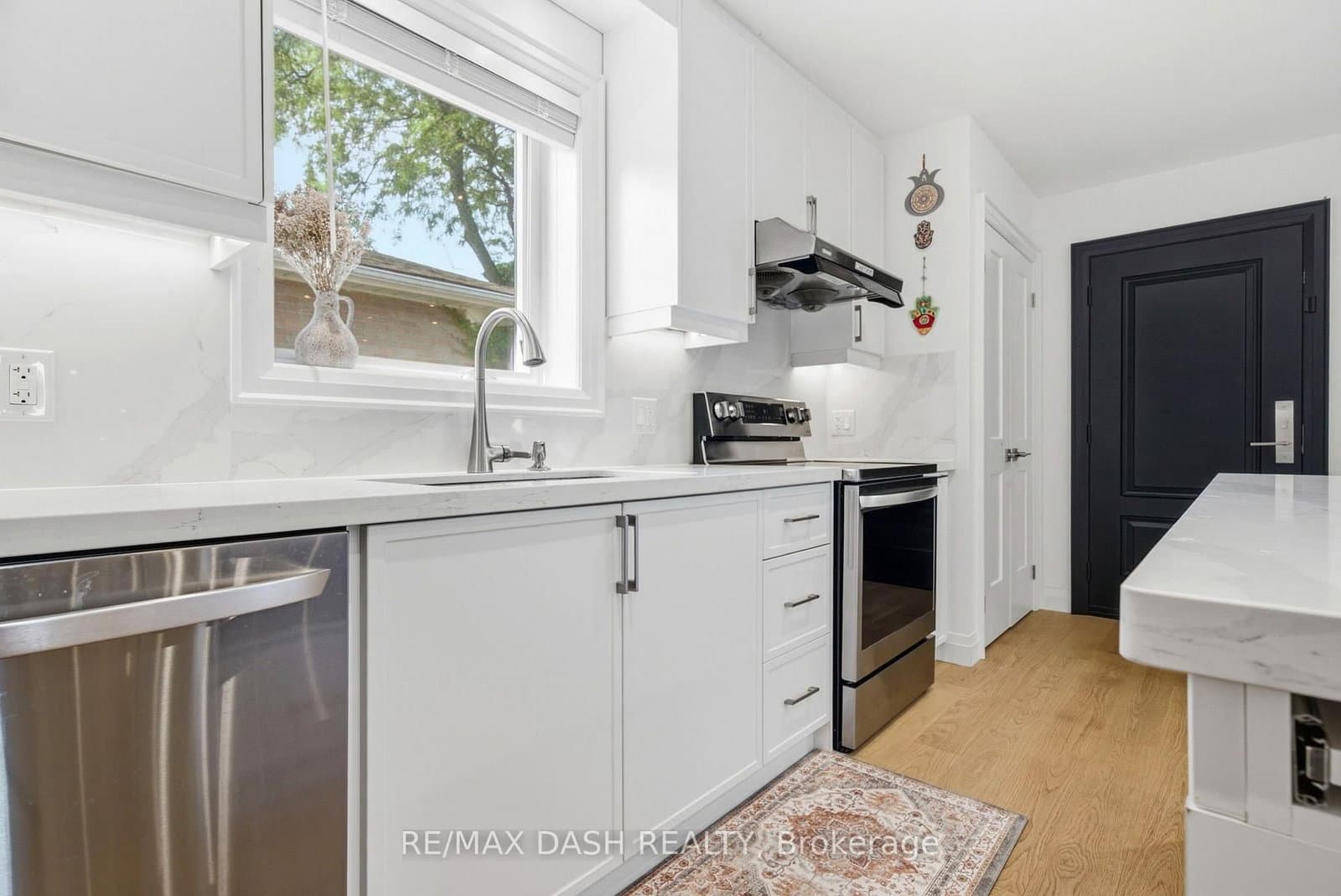 111 Gorman Park Road thumbnail 11