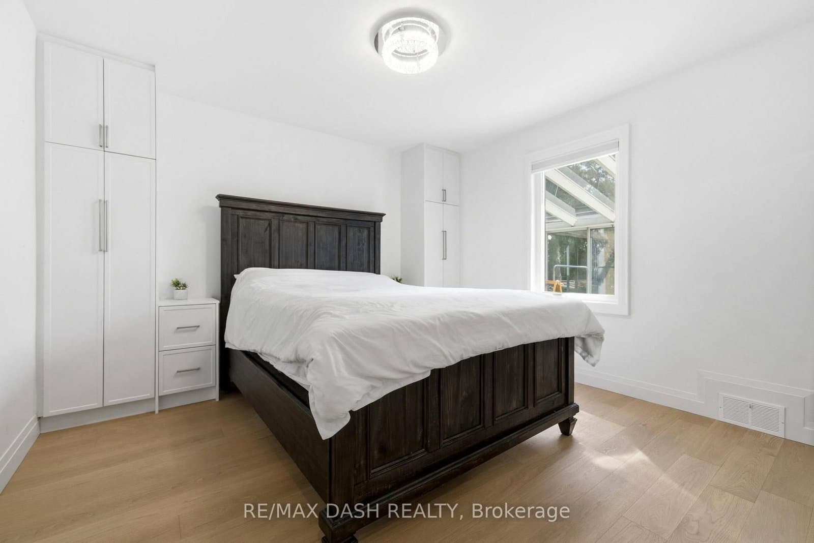 111 Gorman Park Road thumbnail 15