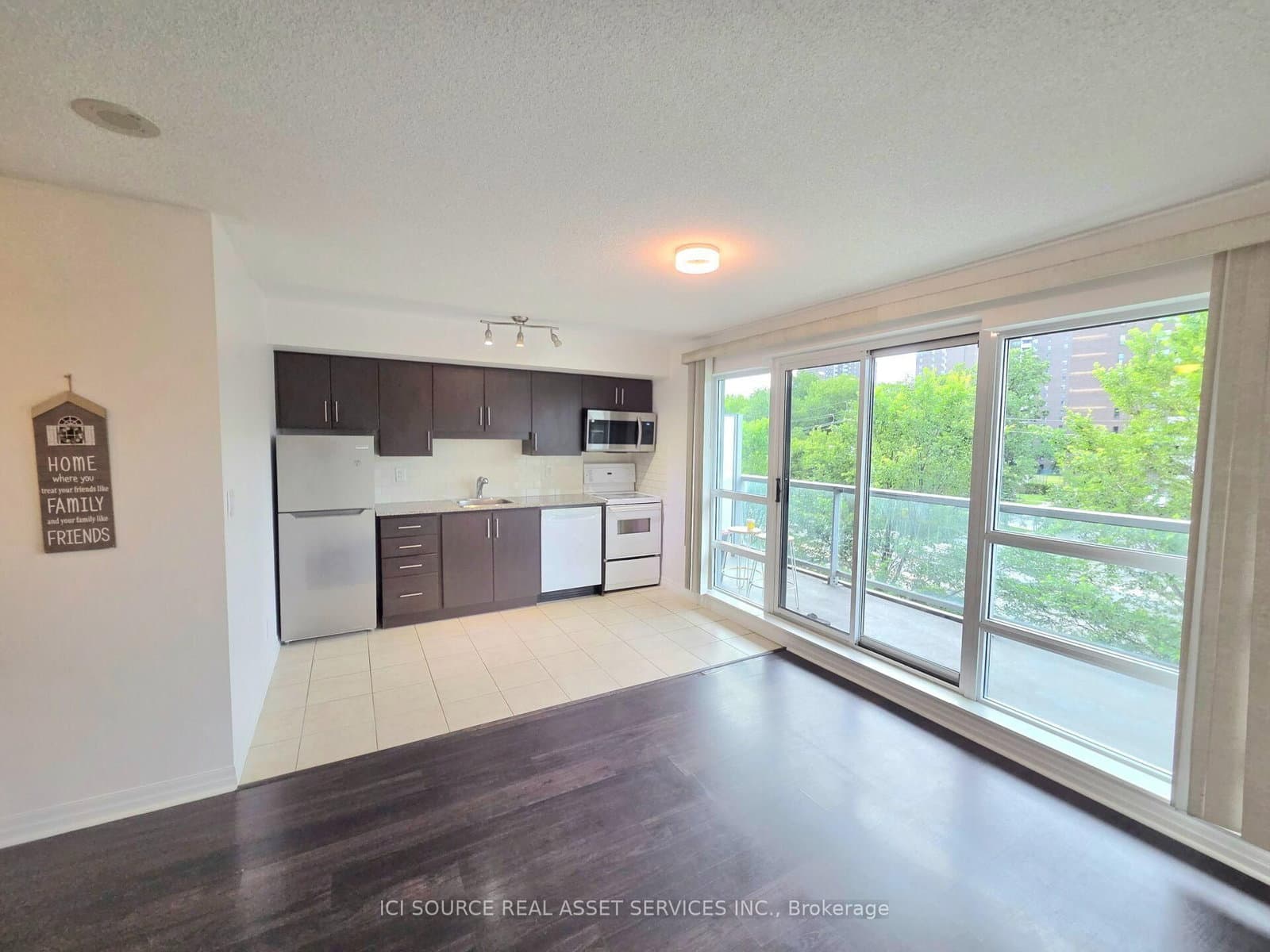 2035 Sheppard Avenue E, Unit 221 thumbnail 13