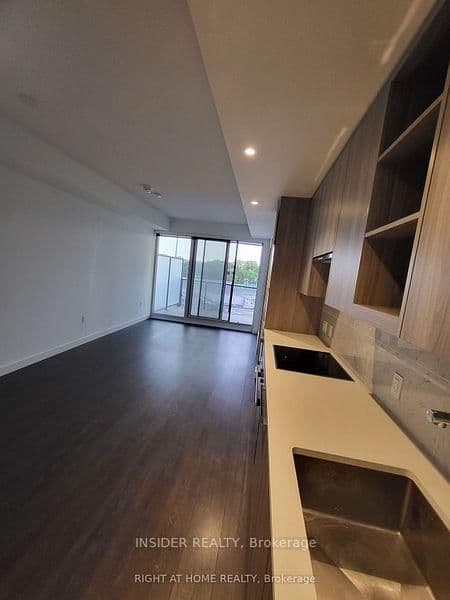 95 McMahon Drive, Unit 605 thumbnail 4