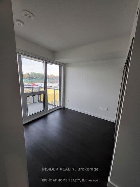 95 McMahon Drive, Unit 605 thumbnail 8