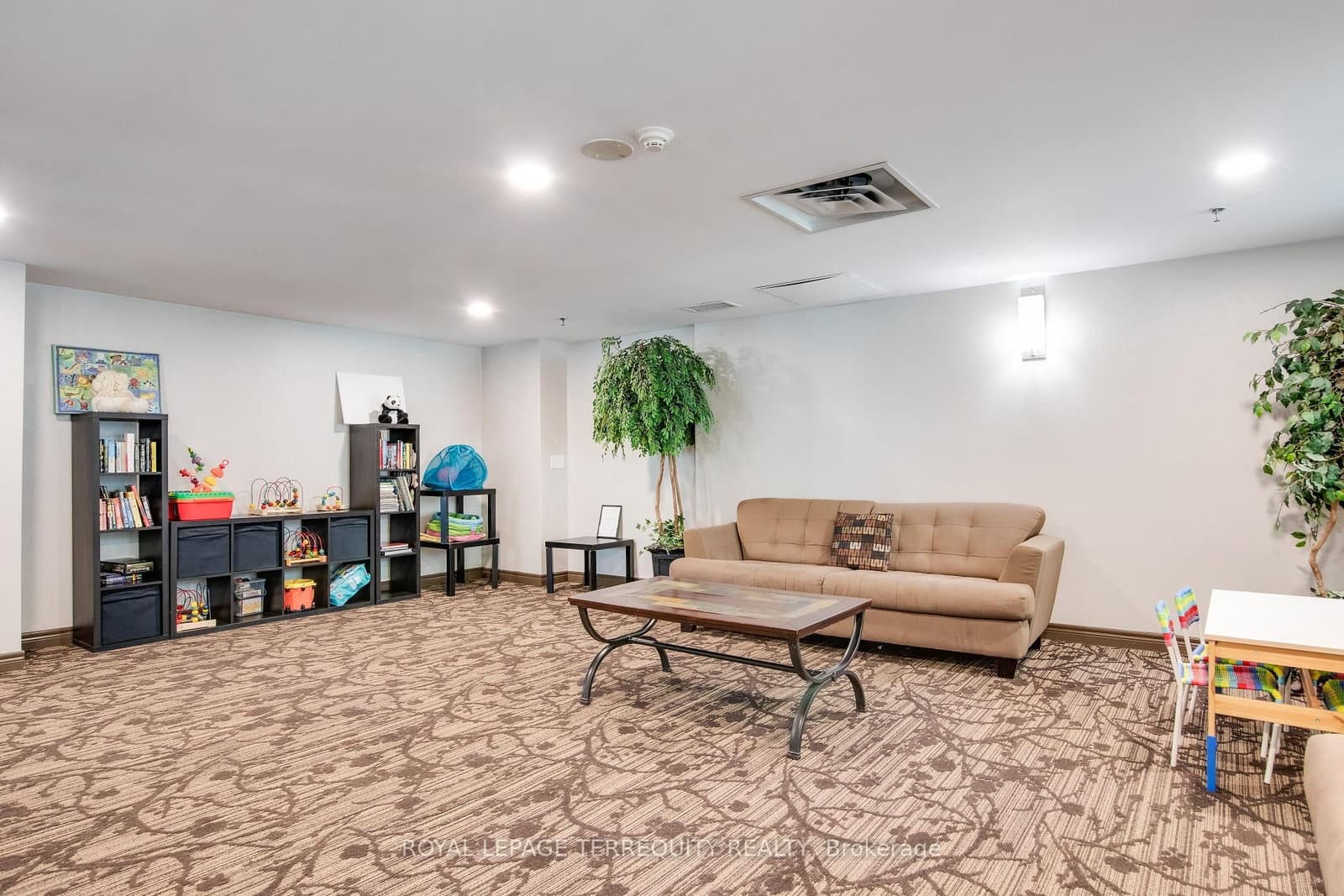 20 Olive Avenue, Unit PH07 thumbnail 37