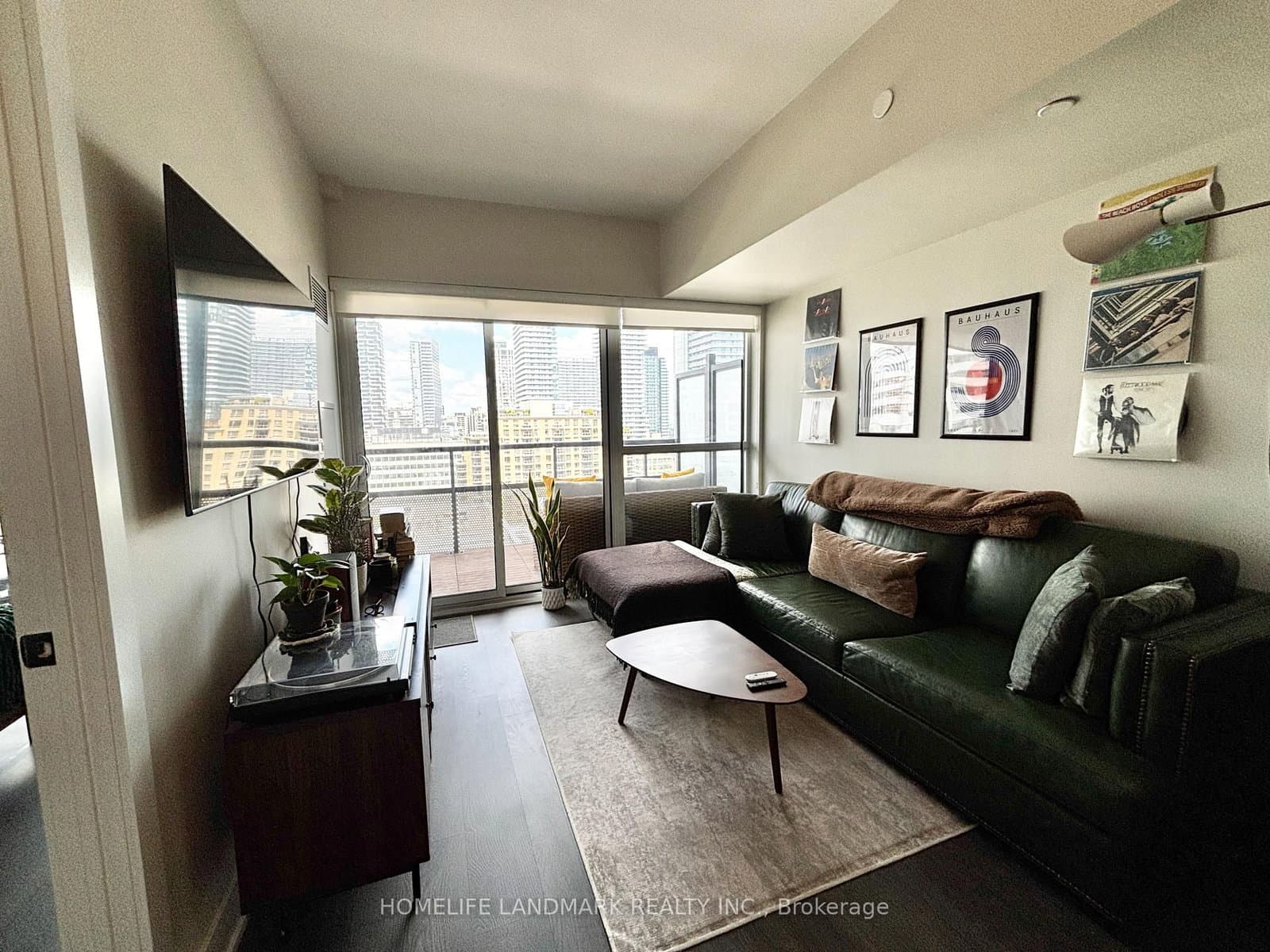 11 Lillian Street, Unit 1408 thumbnail 14