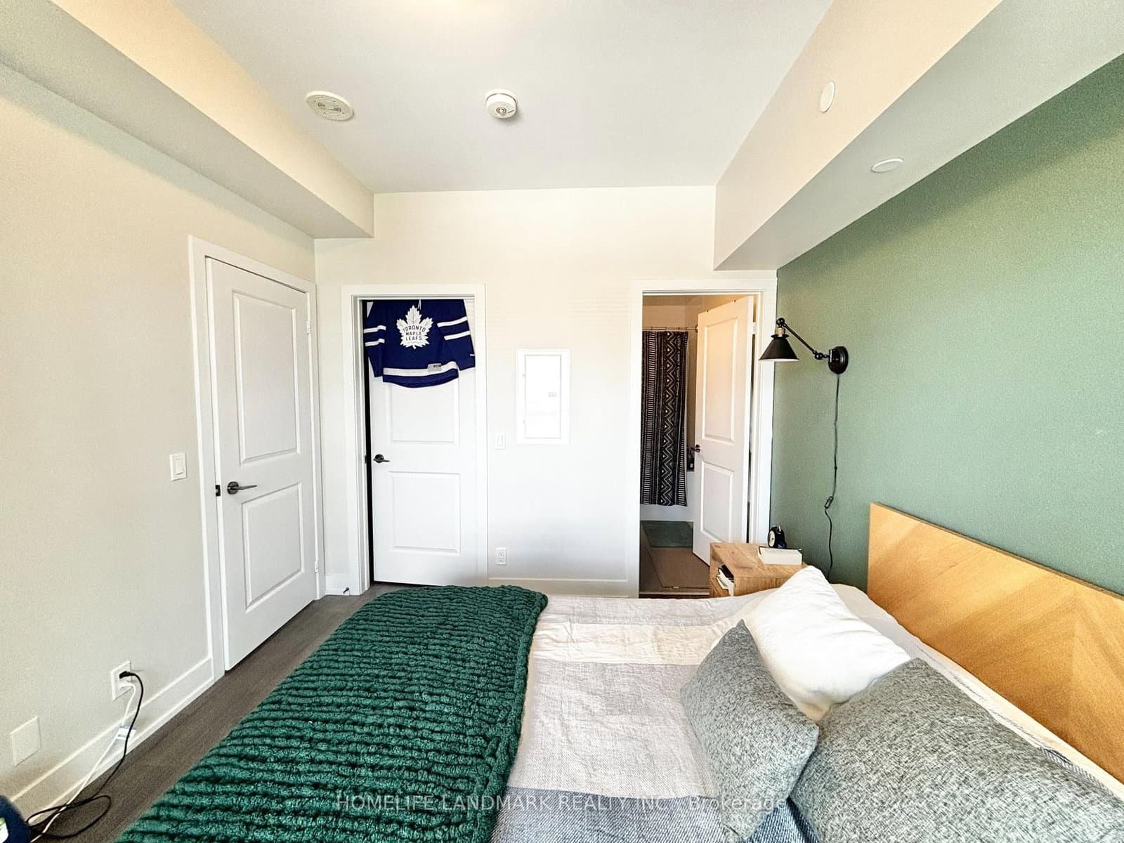 11 Lillian Street, Unit 1408 thumbnail 2