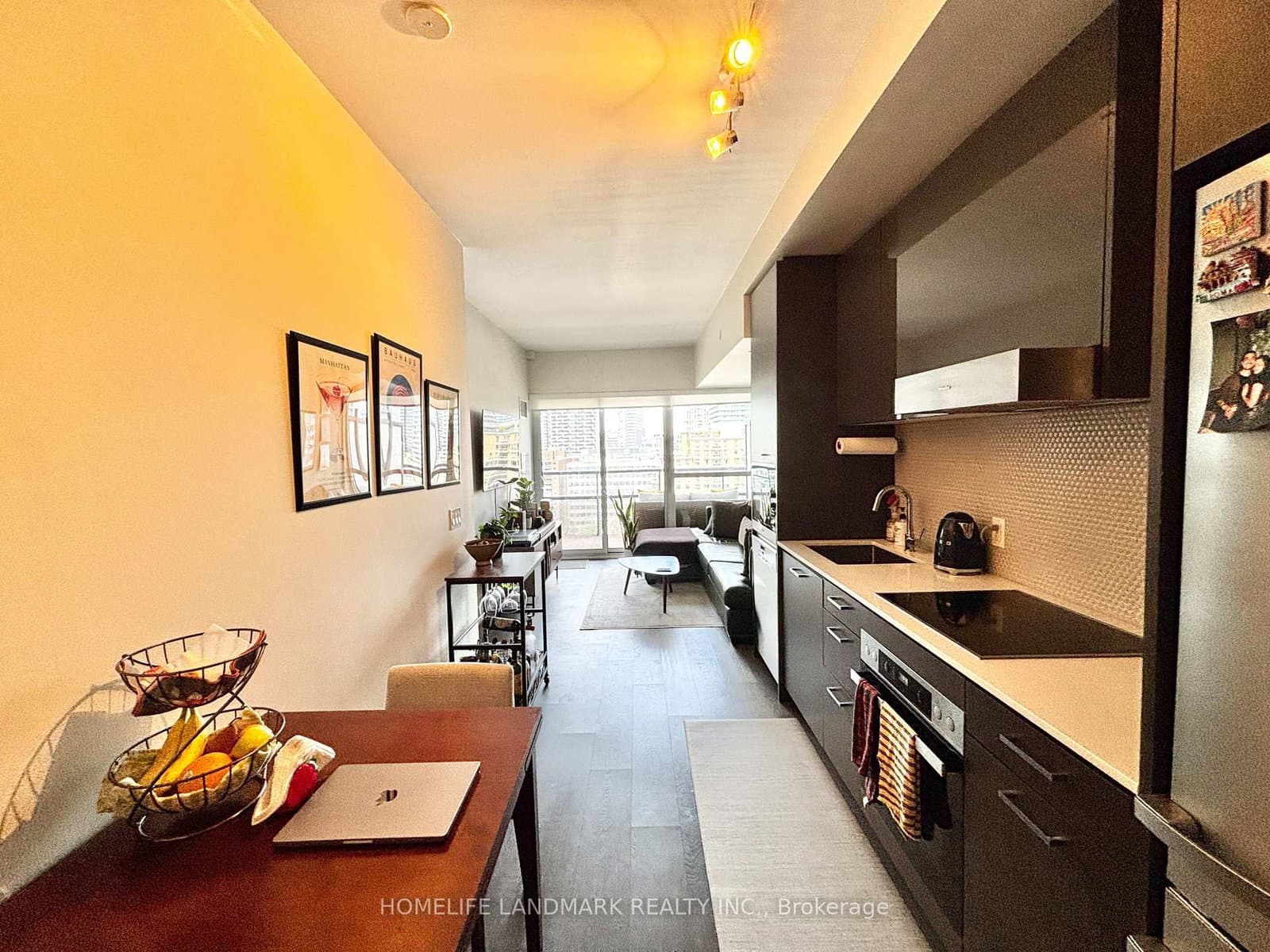 11 Lillian Street, Unit 1408 thumbnail 9