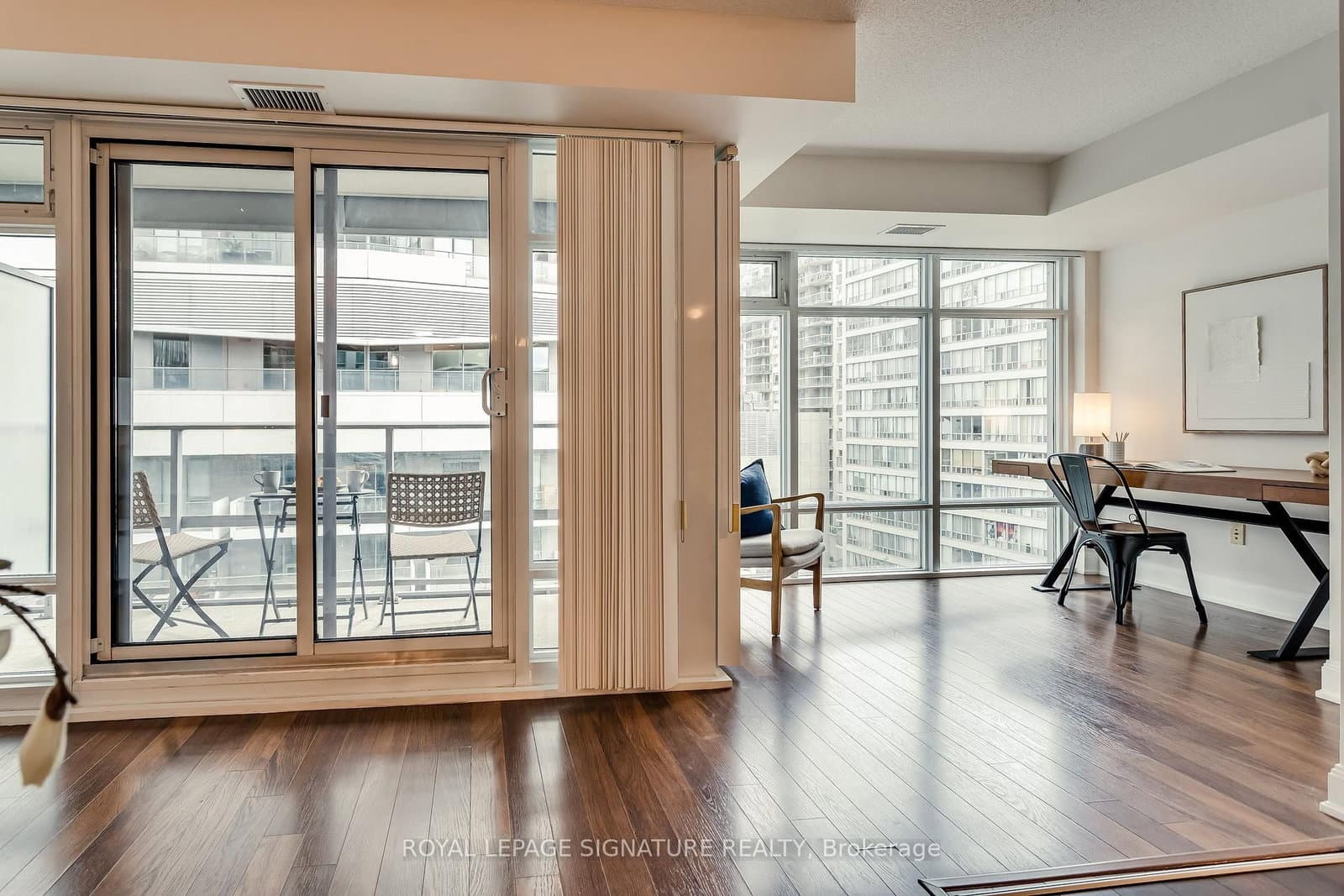 2191 Yonge Street, Unit 910 thumbnail 16