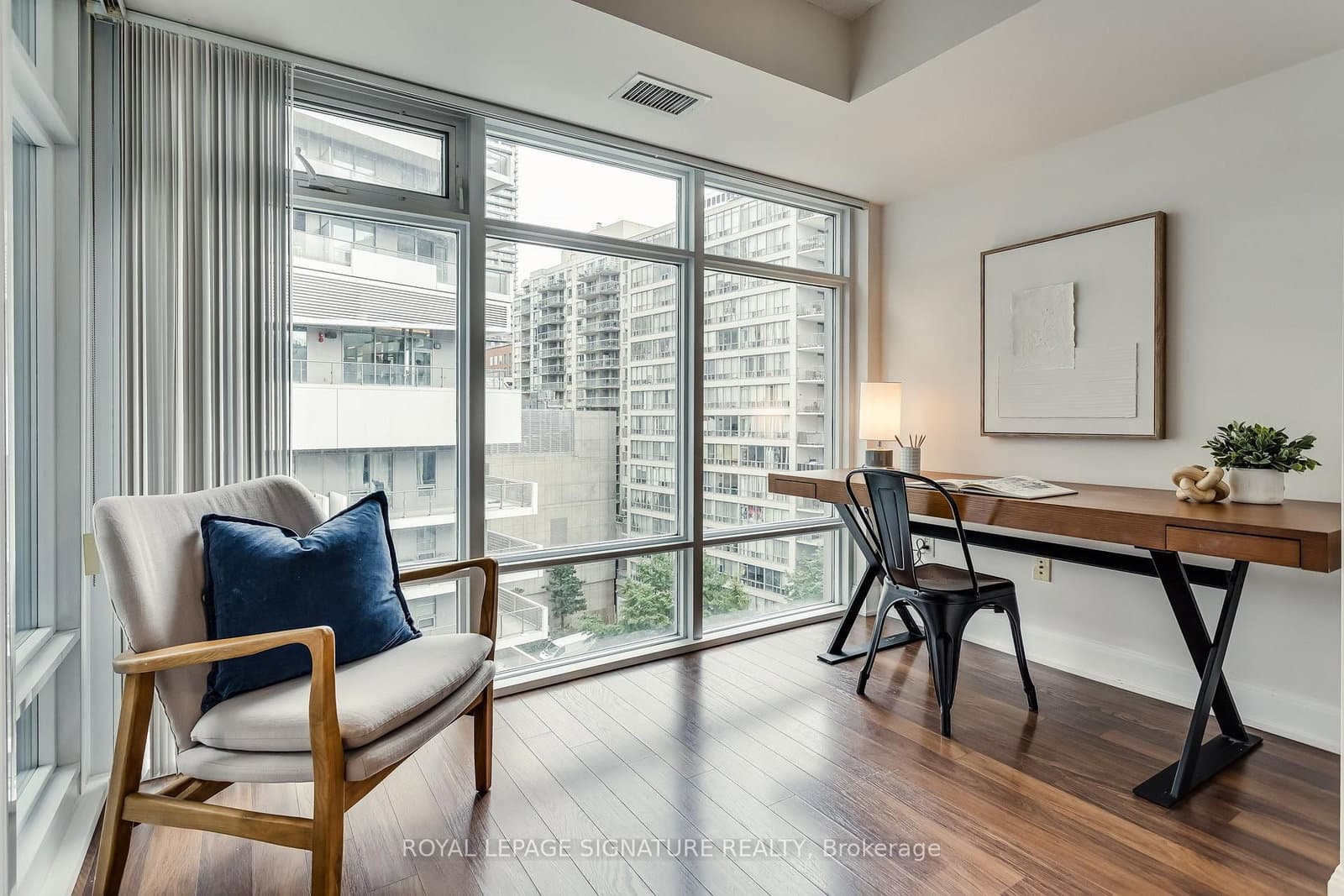 2191 Yonge Street, Unit 910 thumbnail 17
