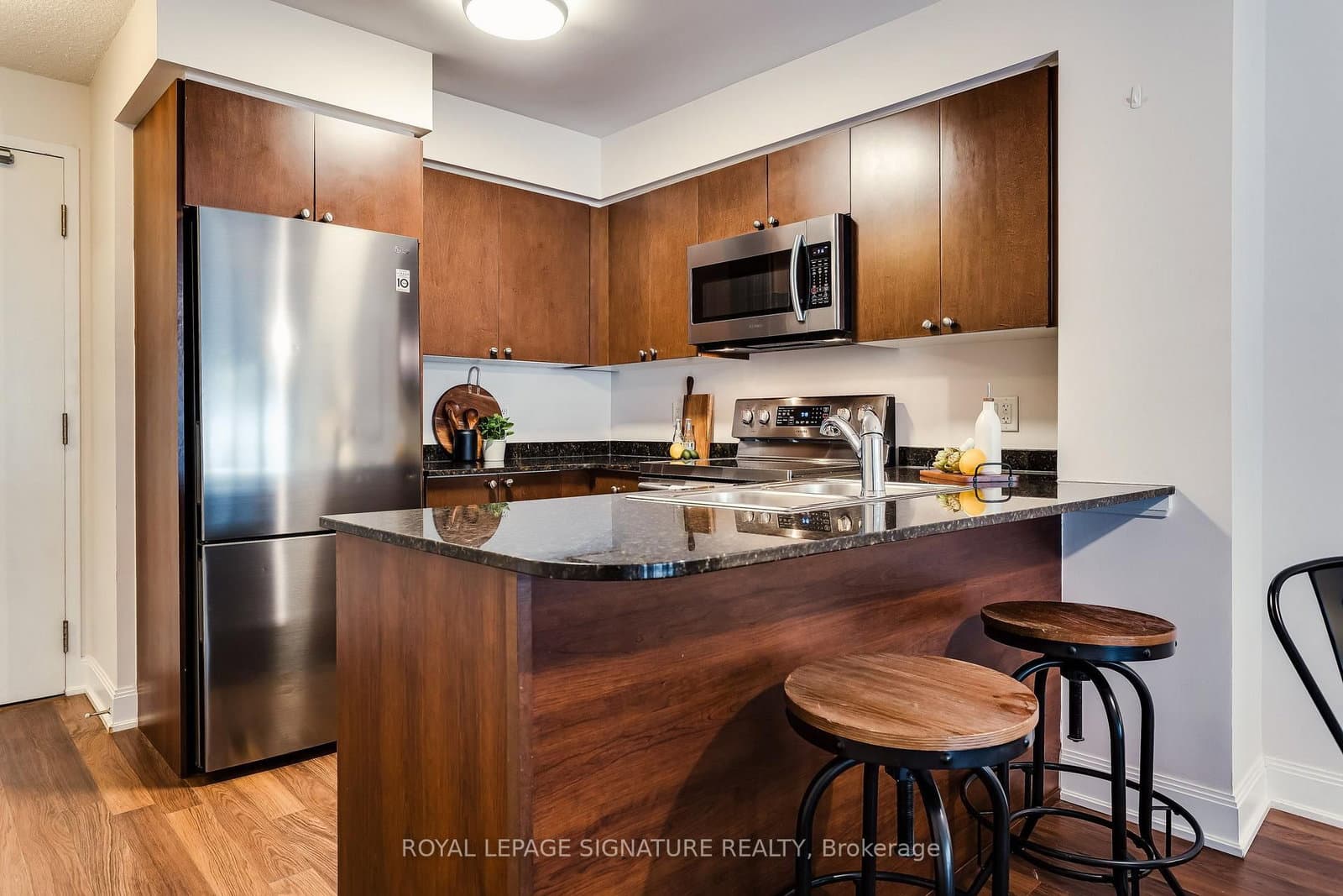 2191 Yonge Street, Unit 910 thumbnail 6