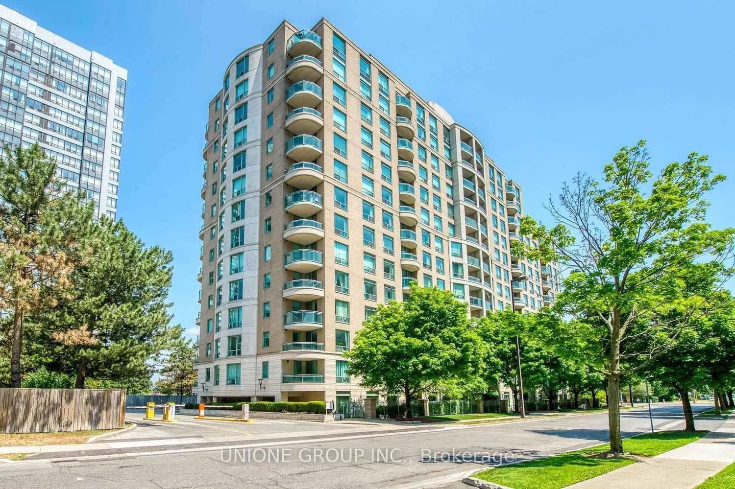 8 PEMBERTON Avenue, Unit 506 thumbnail 2