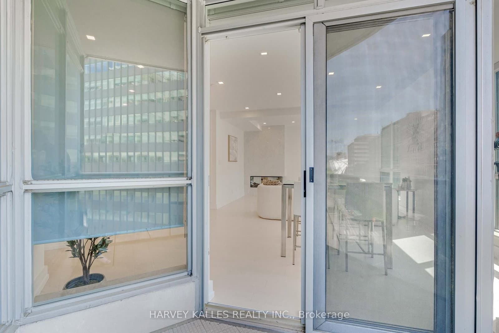 10 Bellair Street, Unit 603 thumbnail 12