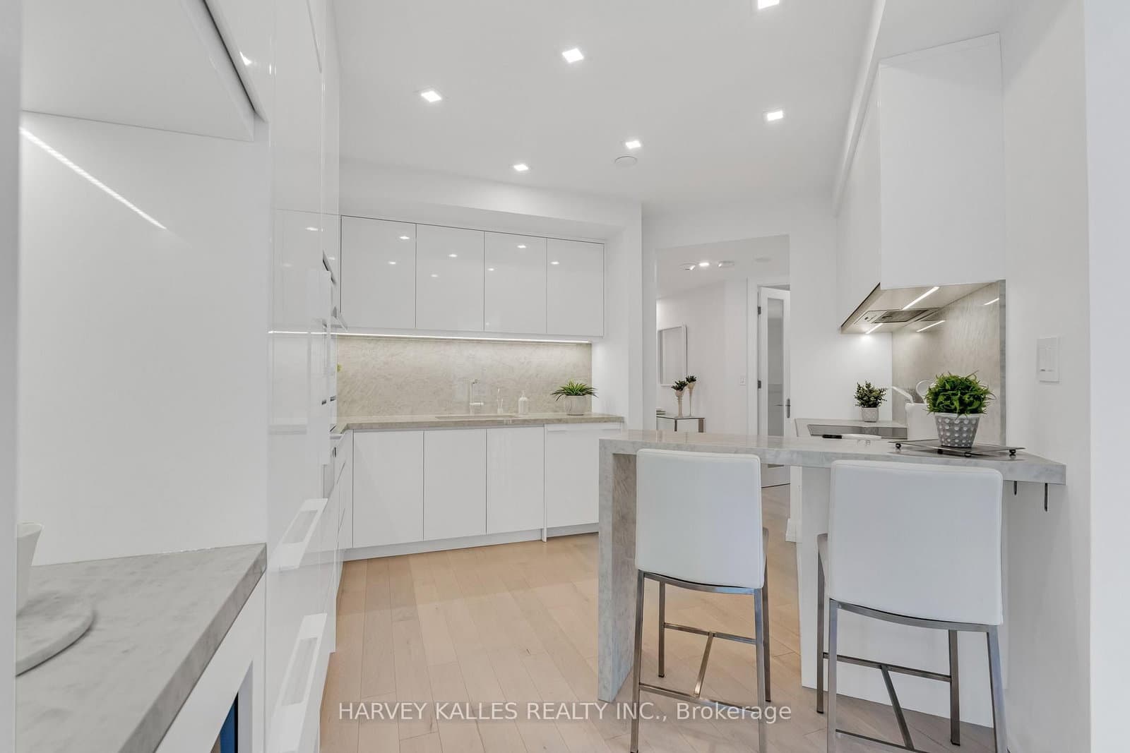 10 Bellair Street, Unit 603 thumbnail 13