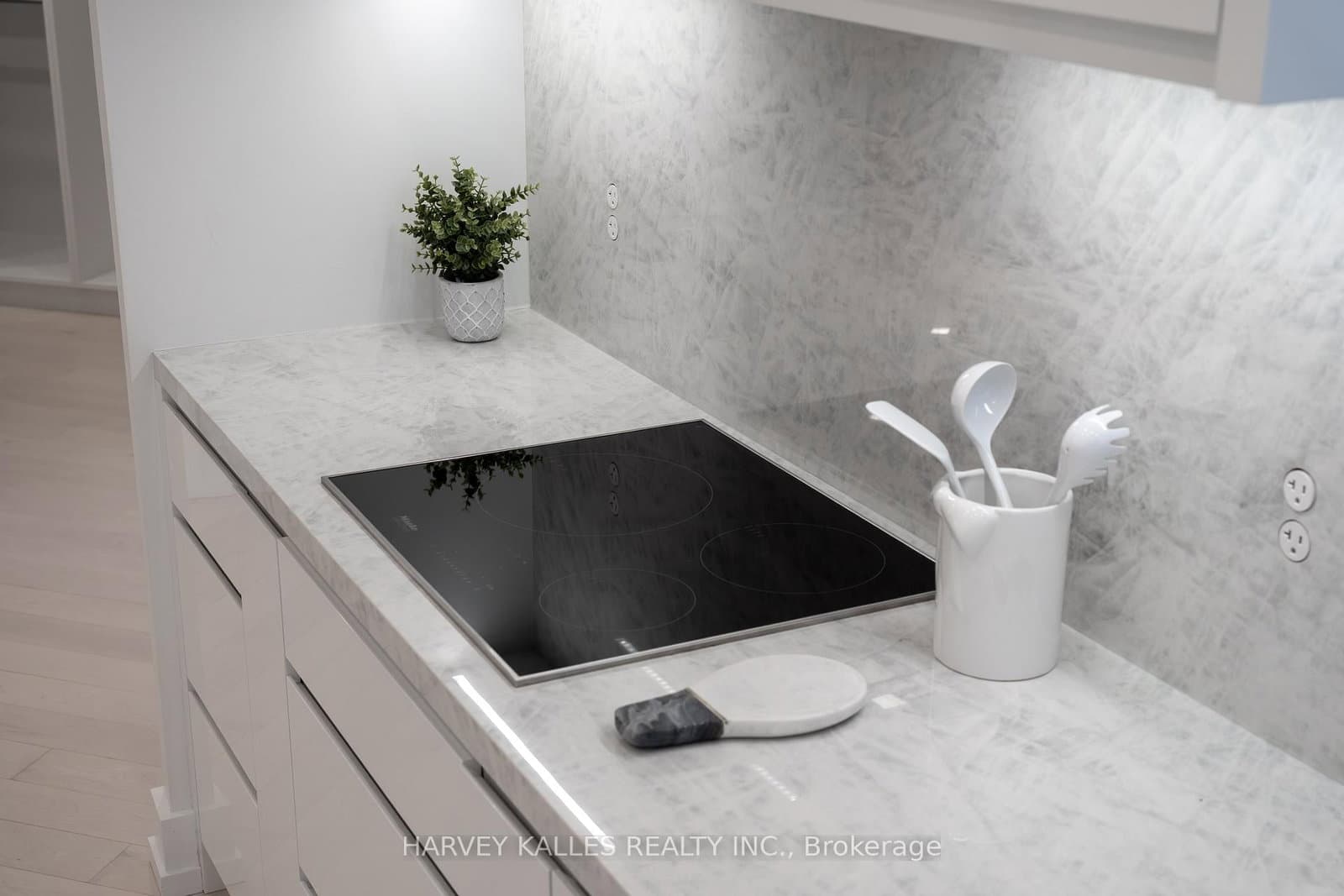 10 Bellair Street, Unit 603 thumbnail 20