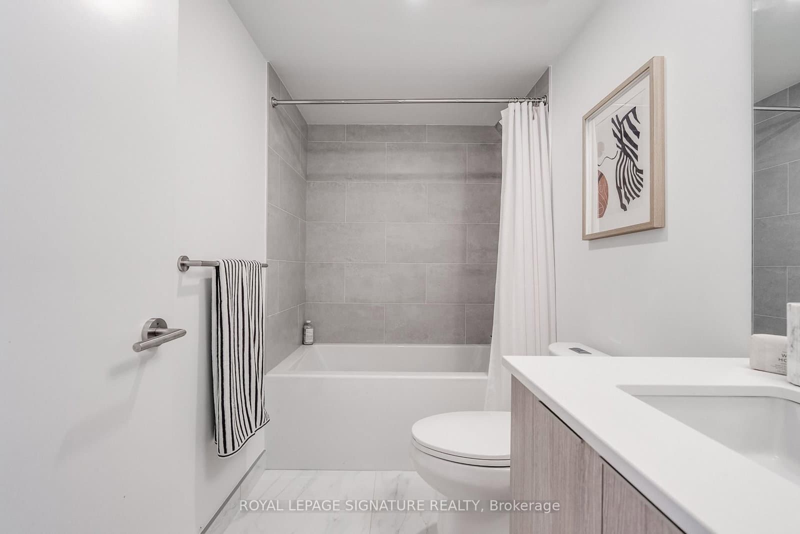 47 Mutual Street, Unit 605 thumbnail 12