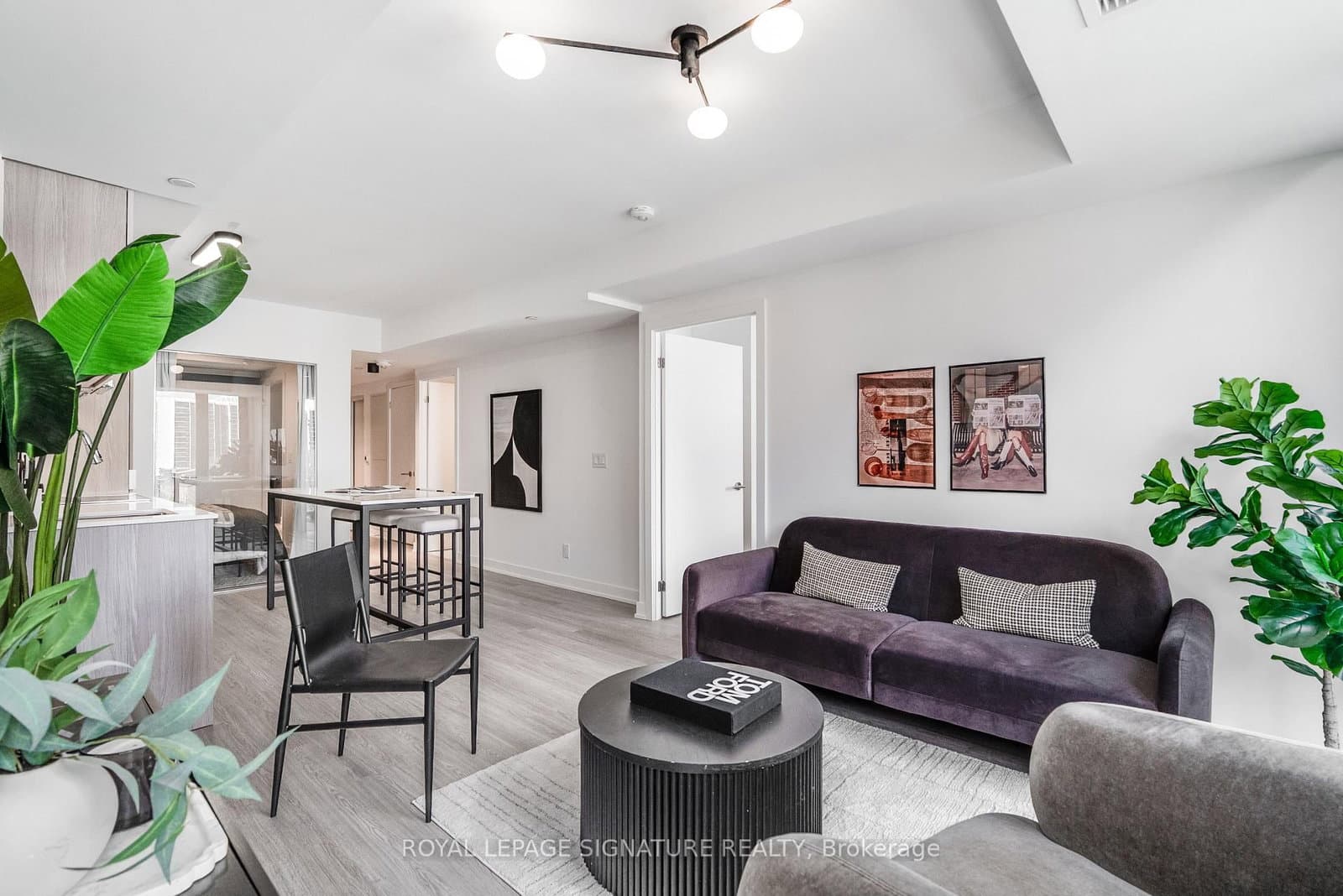 47 Mutual Street, Unit 605 thumbnail 2