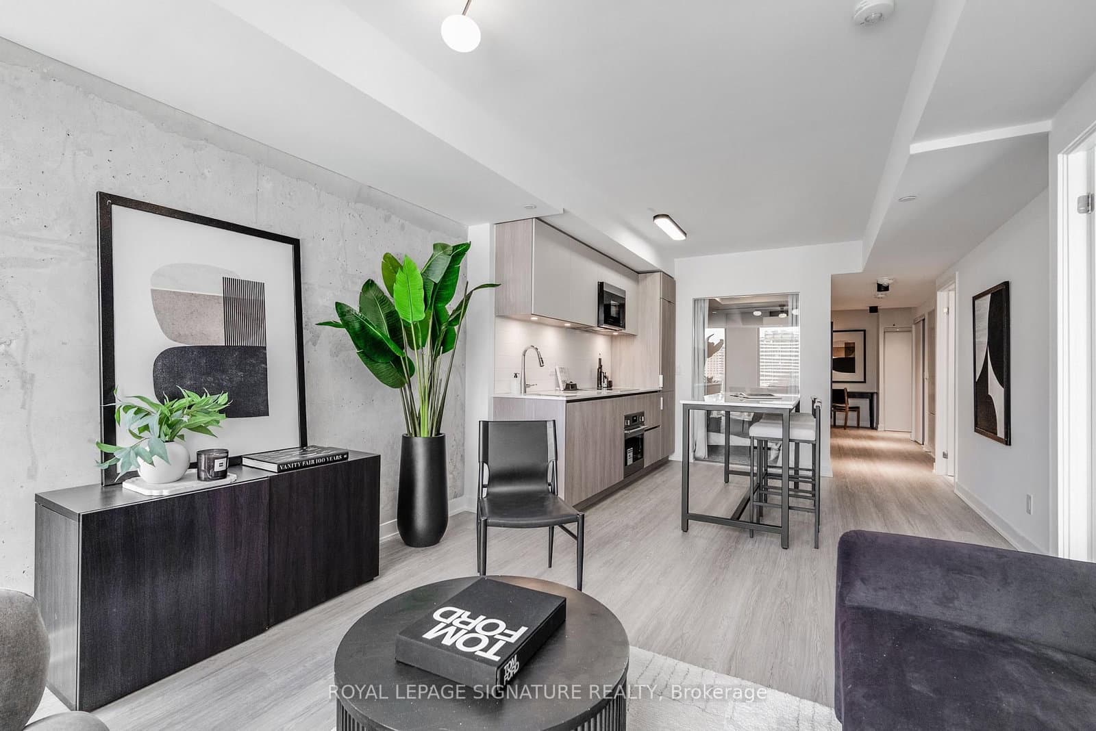 47 Mutual Street, Unit 605 thumbnail 3