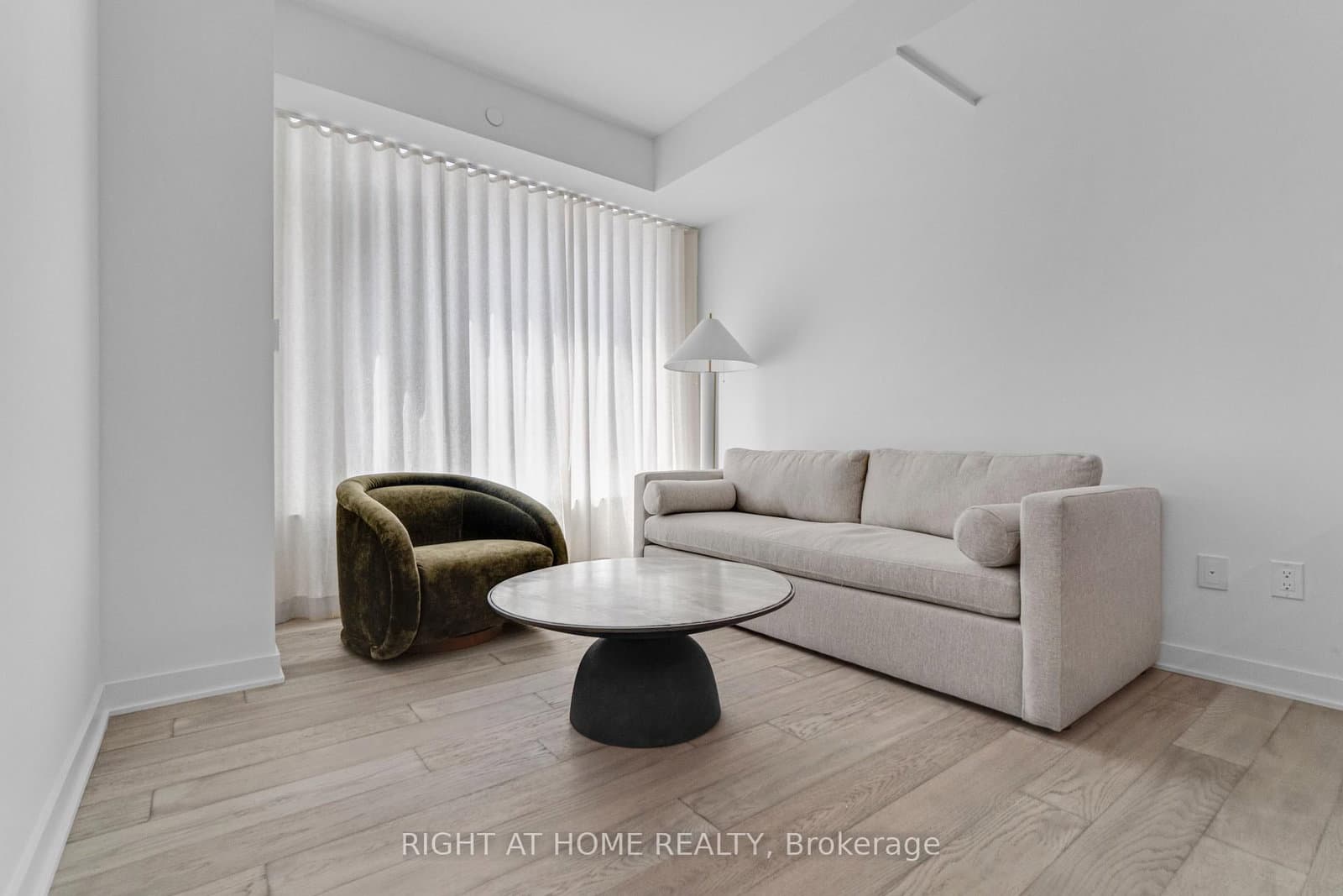 11 Yorkville Avenue, Unit 2113 thumbnail 11