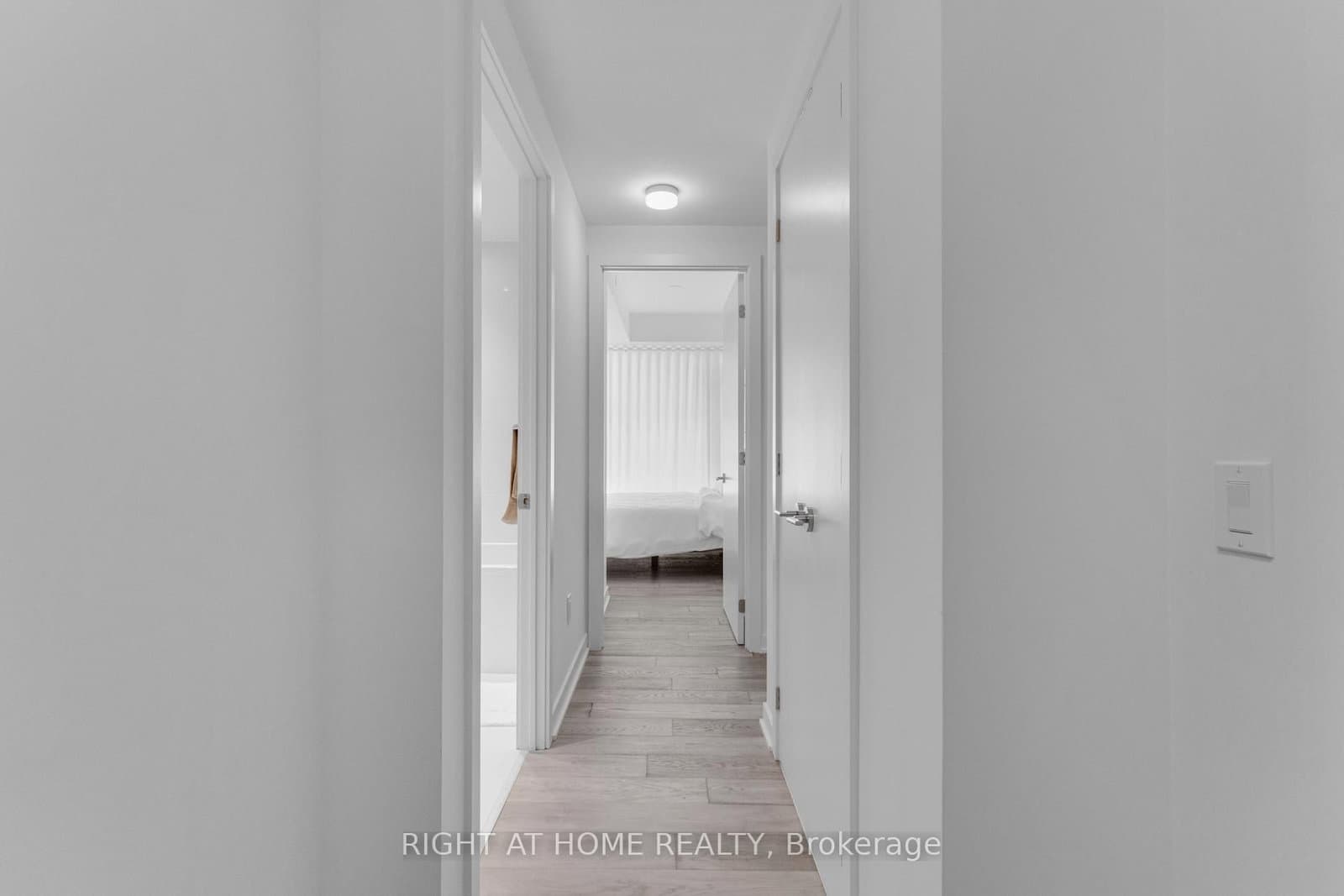 11 Yorkville Avenue, Unit 2113 thumbnail 9