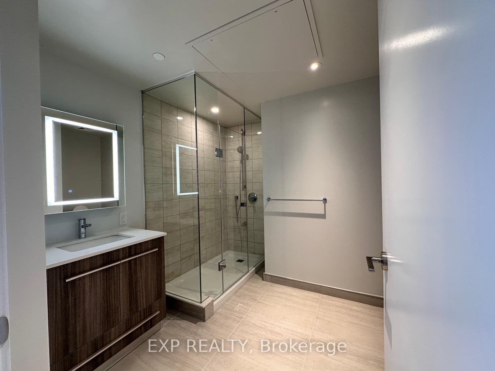 8 Cumberland Street, Unit 3707 thumbnail 8