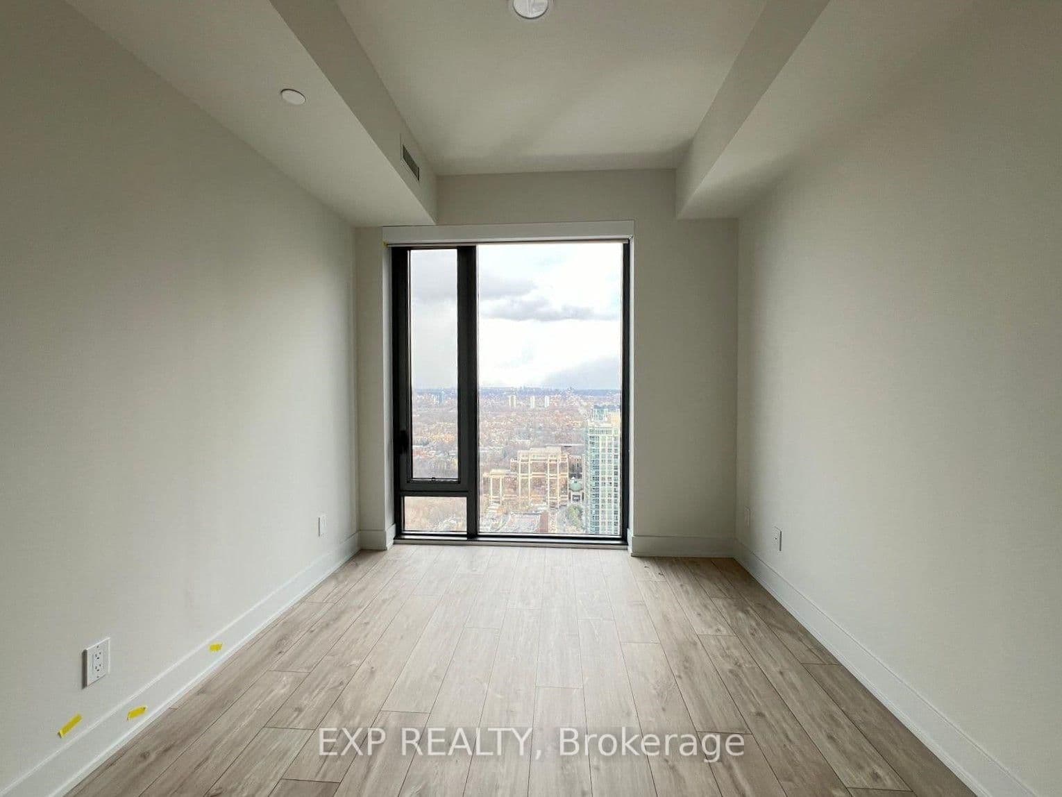 8 Cumberland Street, Unit 3707 thumbnail 9