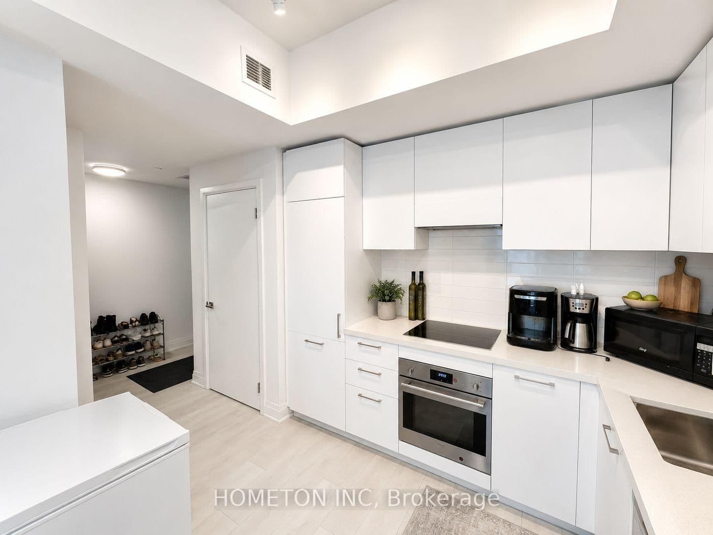 33 Frederick Todd Way, Unit 817