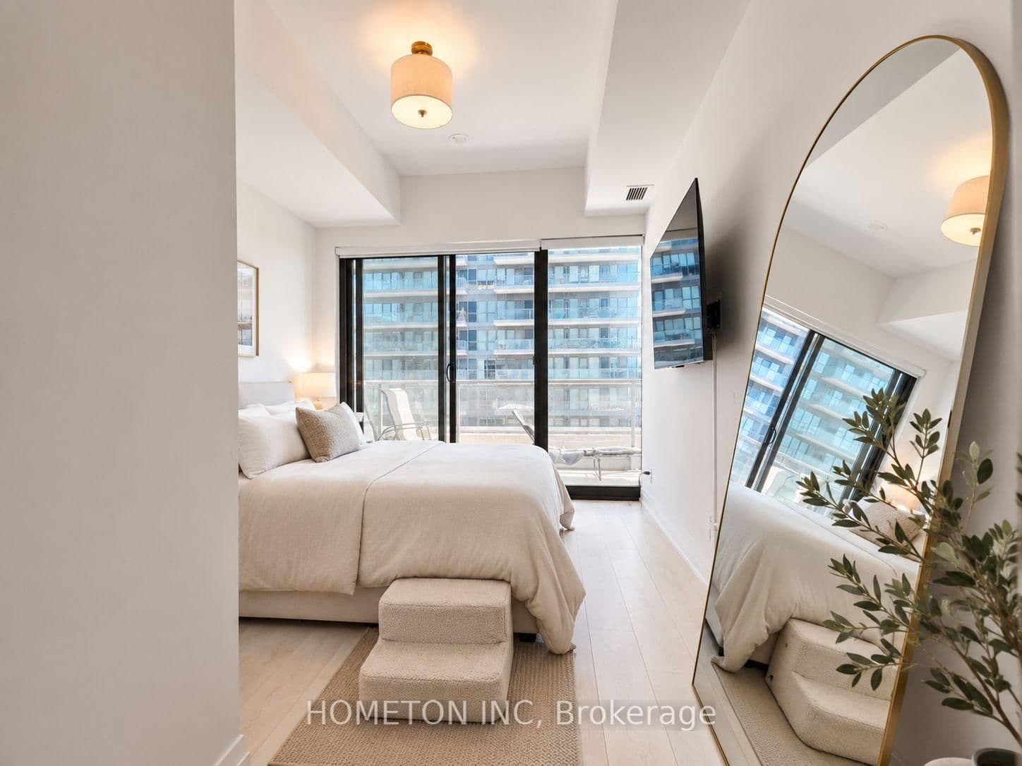 33 Frederick Todd Way, Unit 817 thumbnail 15