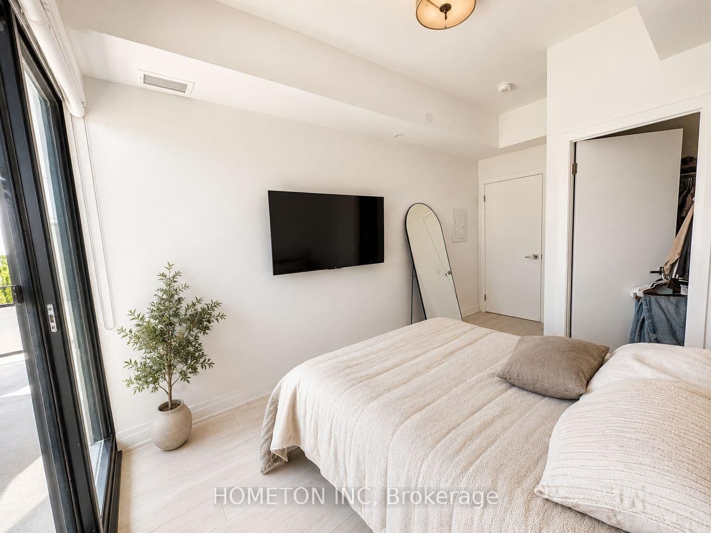 33 Frederick Todd Way, Unit 817 thumbnail 18