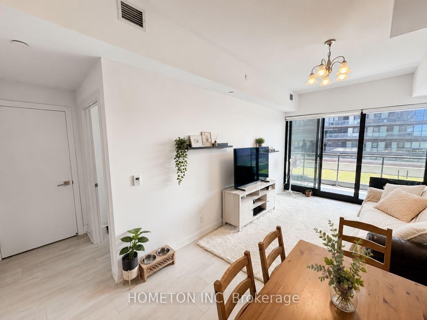 33 Frederick Todd Way, Unit 817 thumbnail 24